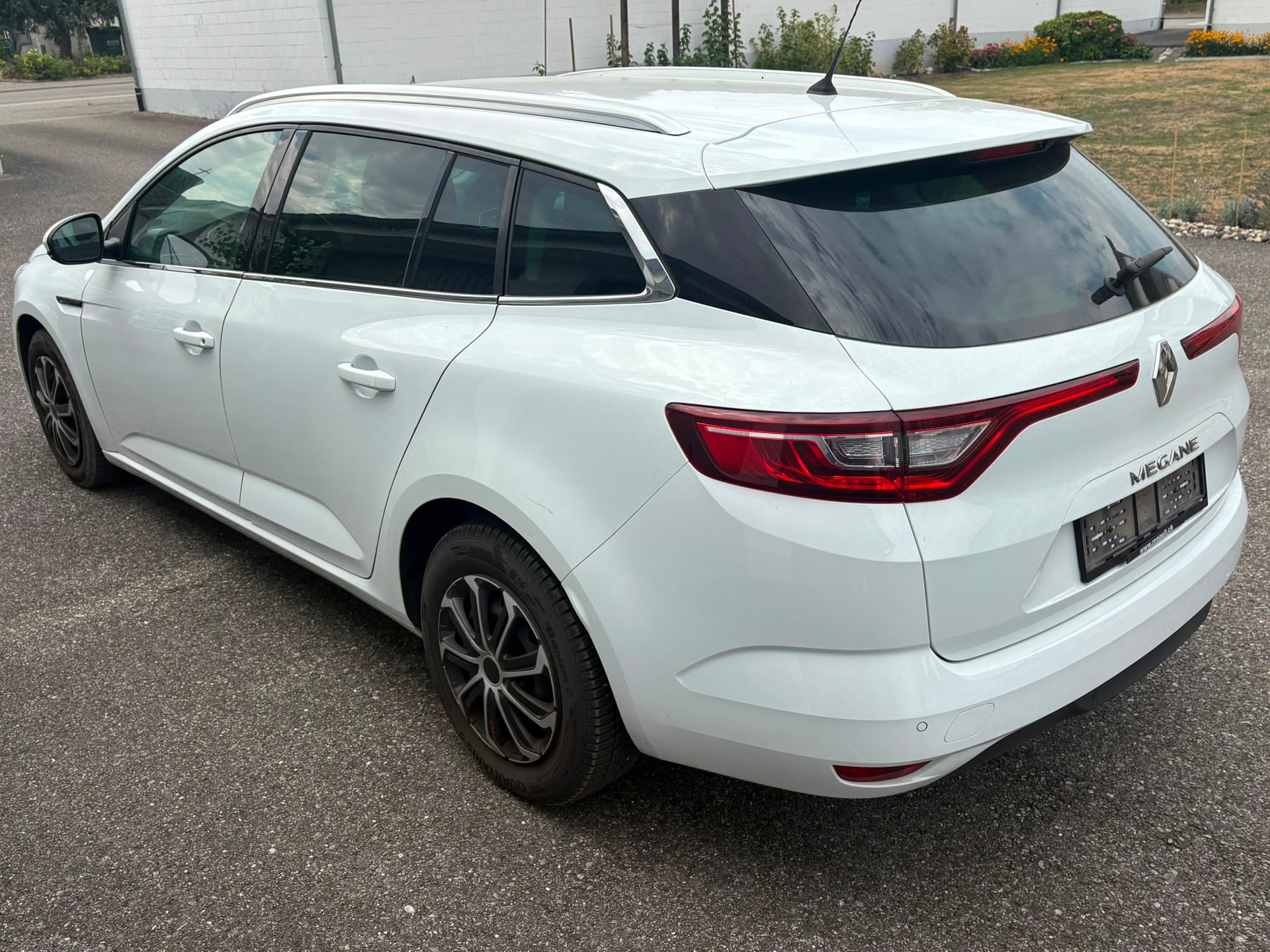 RENAULT Mégane Grandtour 1.5 dCi Zen EDC-image-3