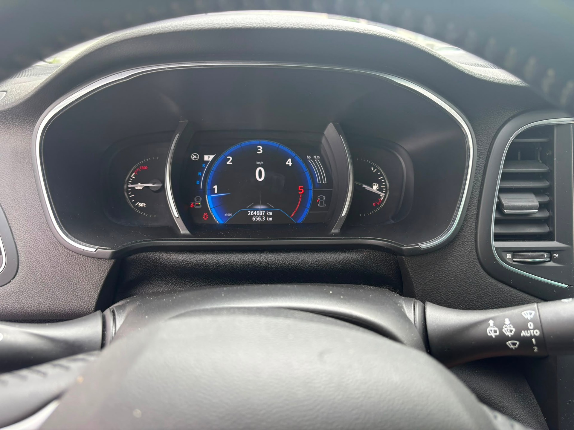 RENAULT Mégane Grandtour 1.5 dCi Zen EDC-image-9