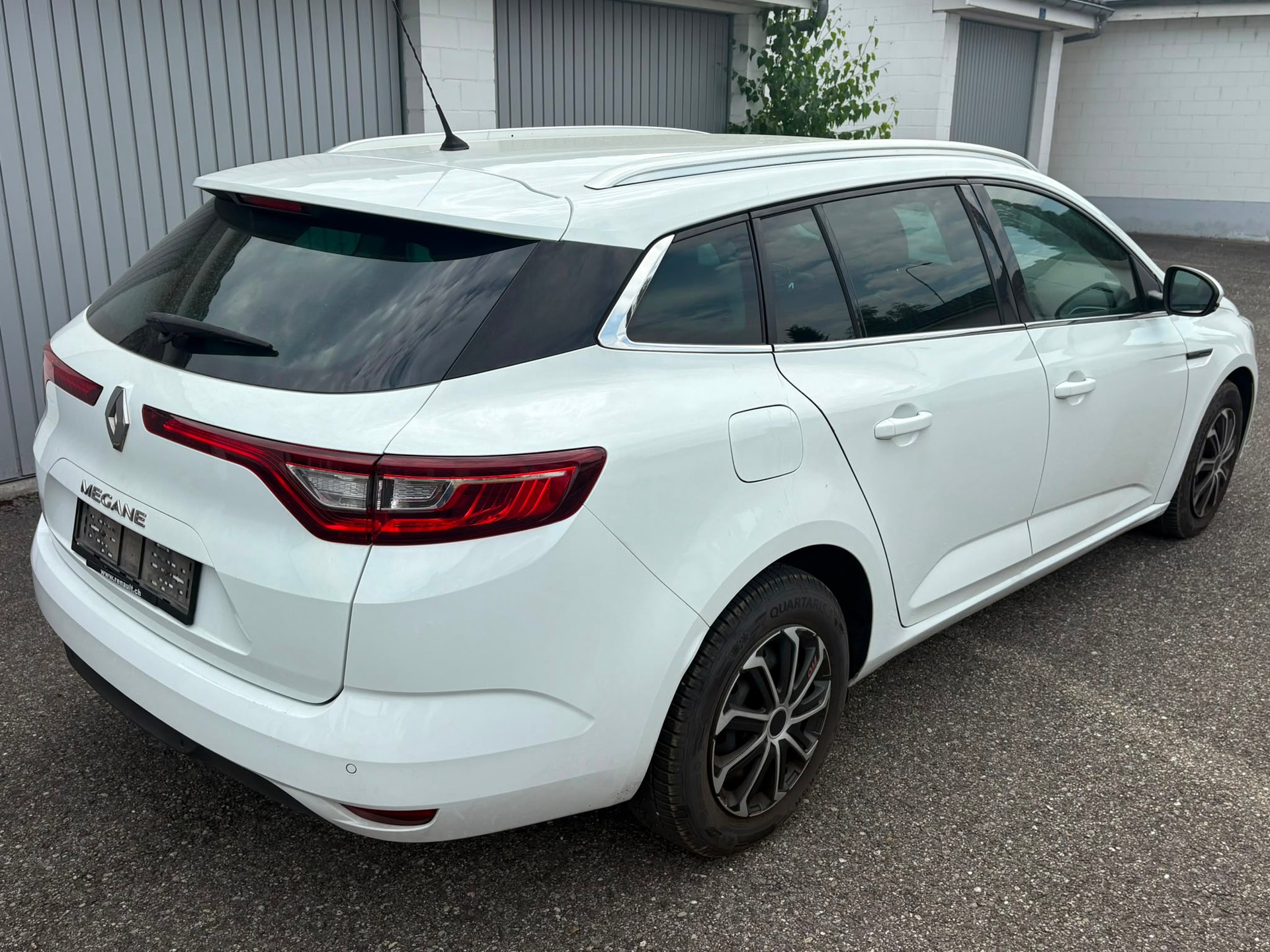 RENAULT Mégane Grandtour 1.5 dCi Zen EDC-image-2