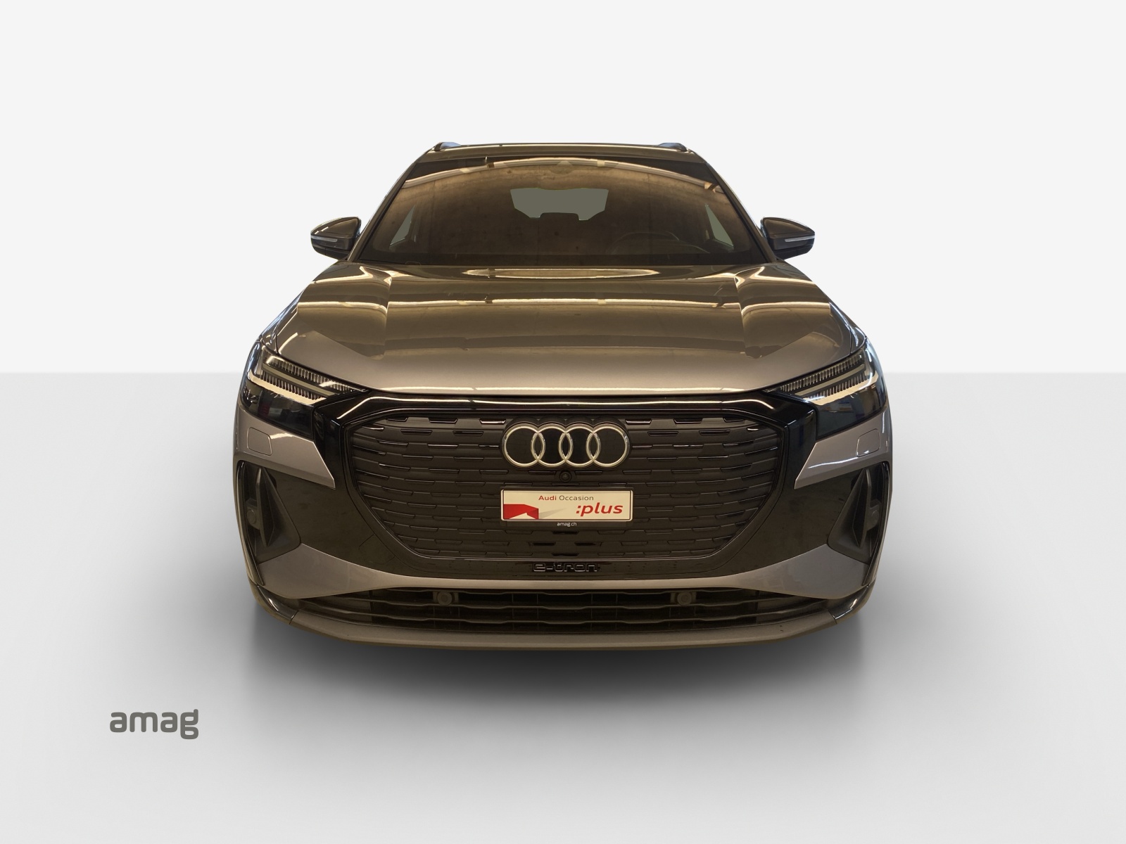 AUDI Q4 e-tron 45 quattro-image-6