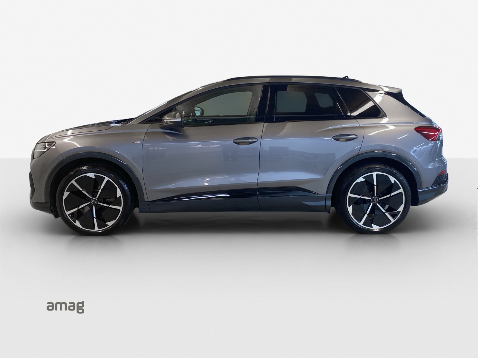 AUDI Q4 e-tron 45 quattro-image-1