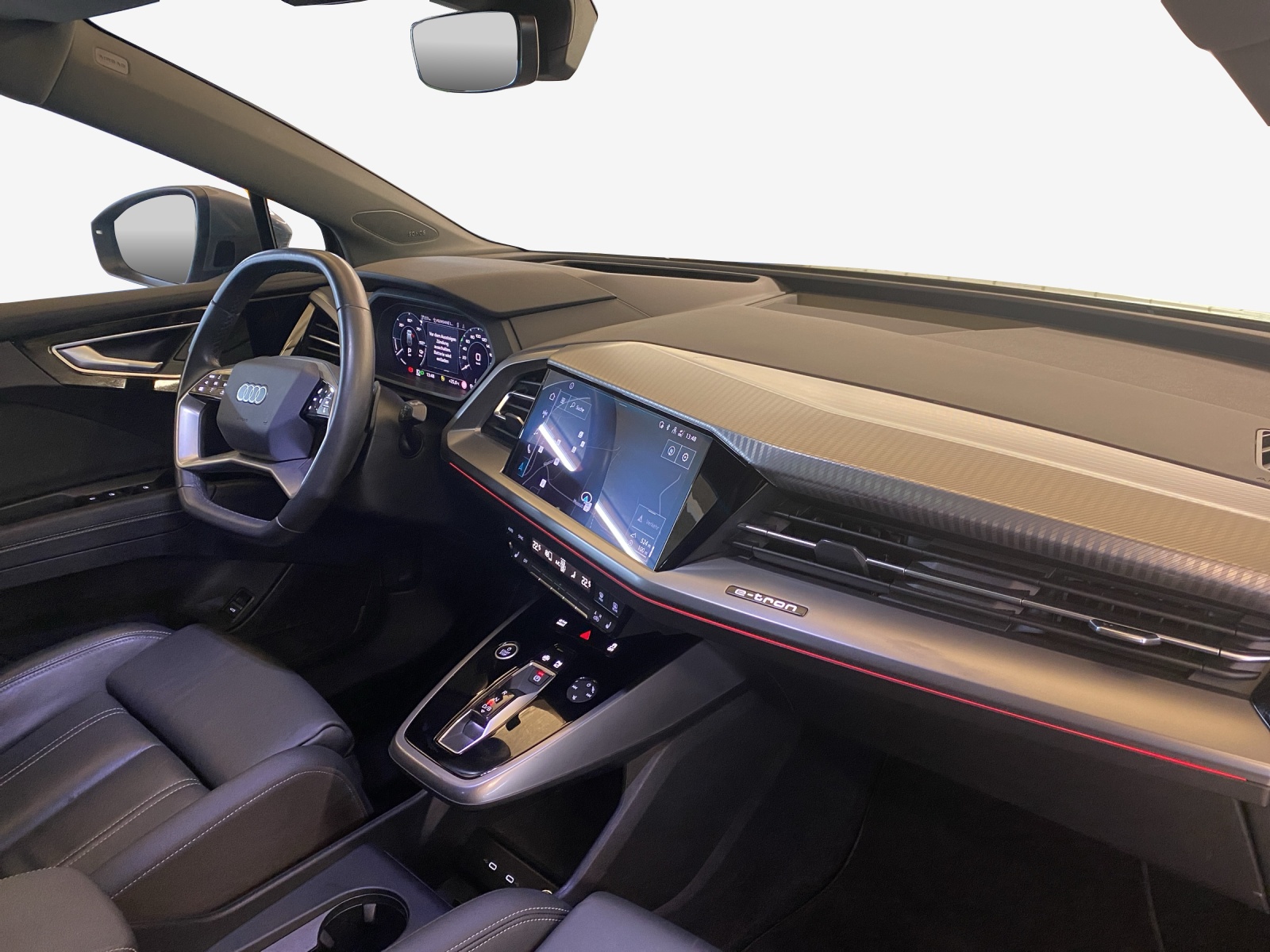 AUDI Q4 e-tron 45 quattro-image-14