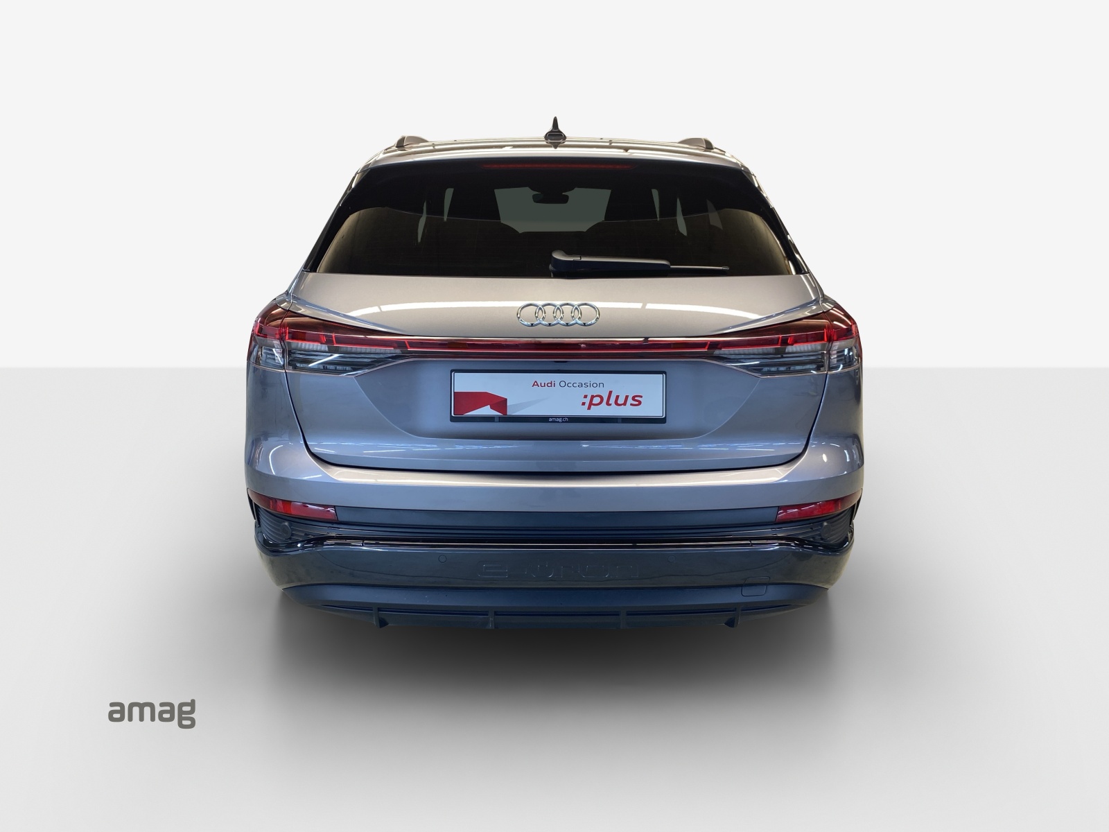 AUDI Q4 e-tron 45 quattro-image-3