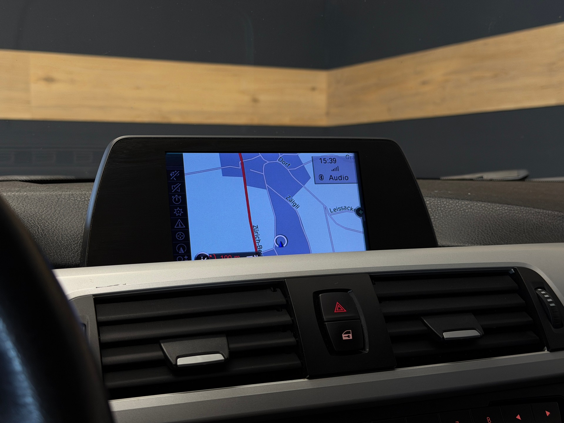 BMW 320d Touring Steptronic-image-10