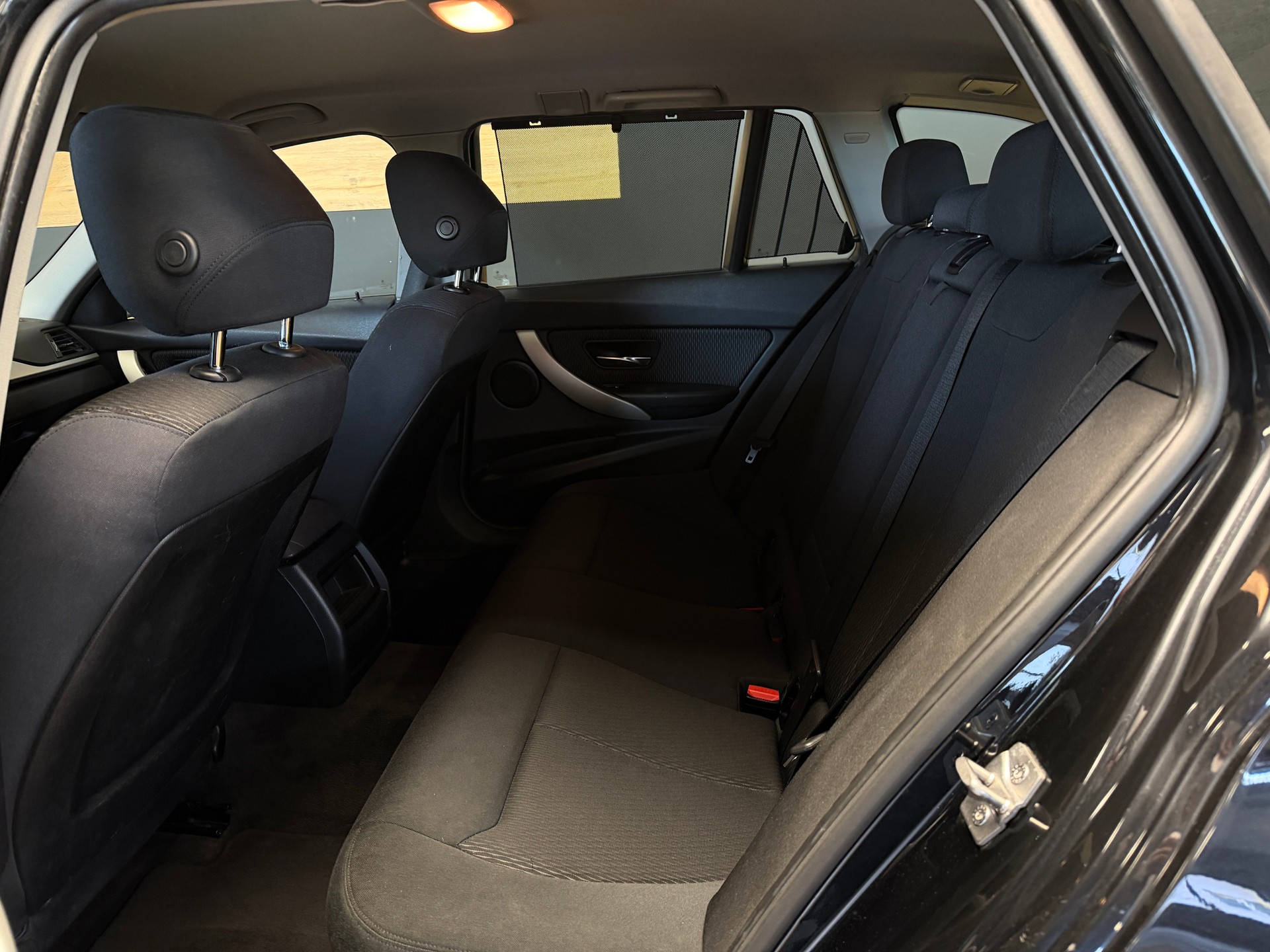 BMW 320d Touring Steptronic-image-16