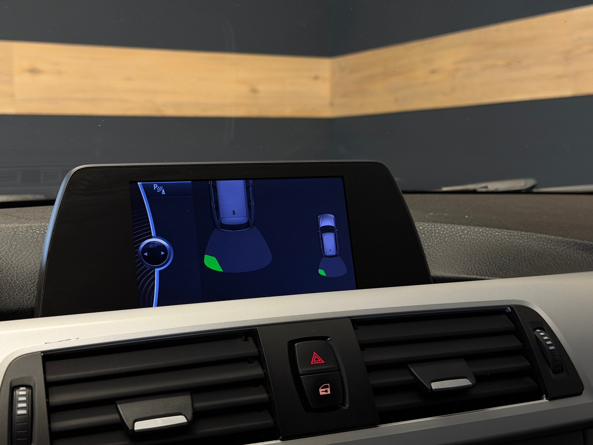 BMW 320d Touring Steptronic-image-11