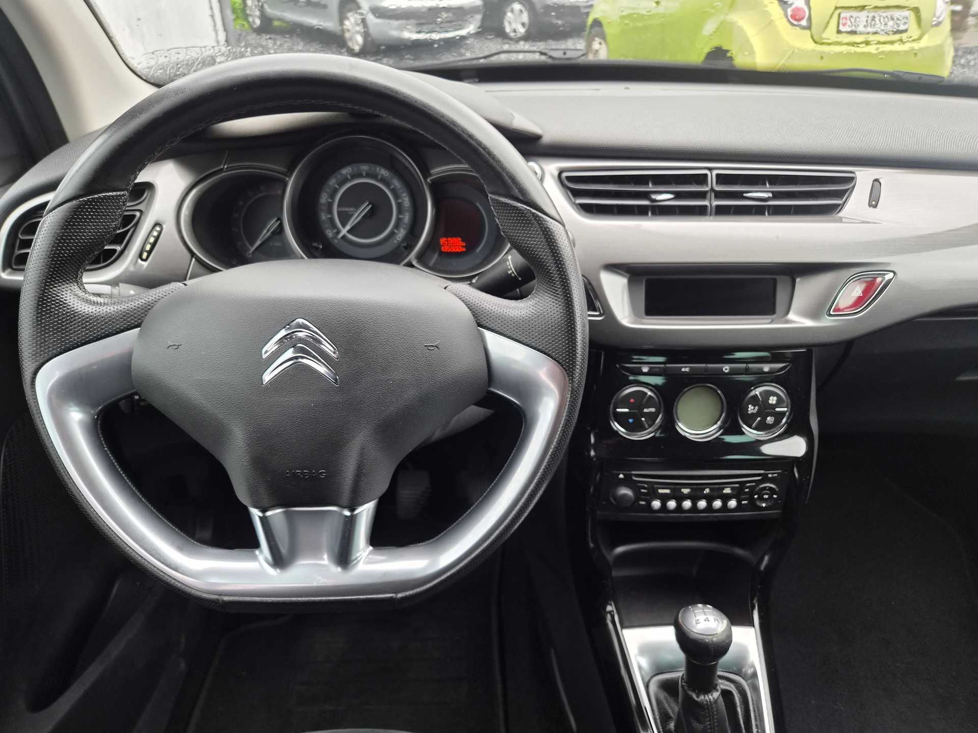 CITROEN C3 1.4i 16V Exclusive-image-10