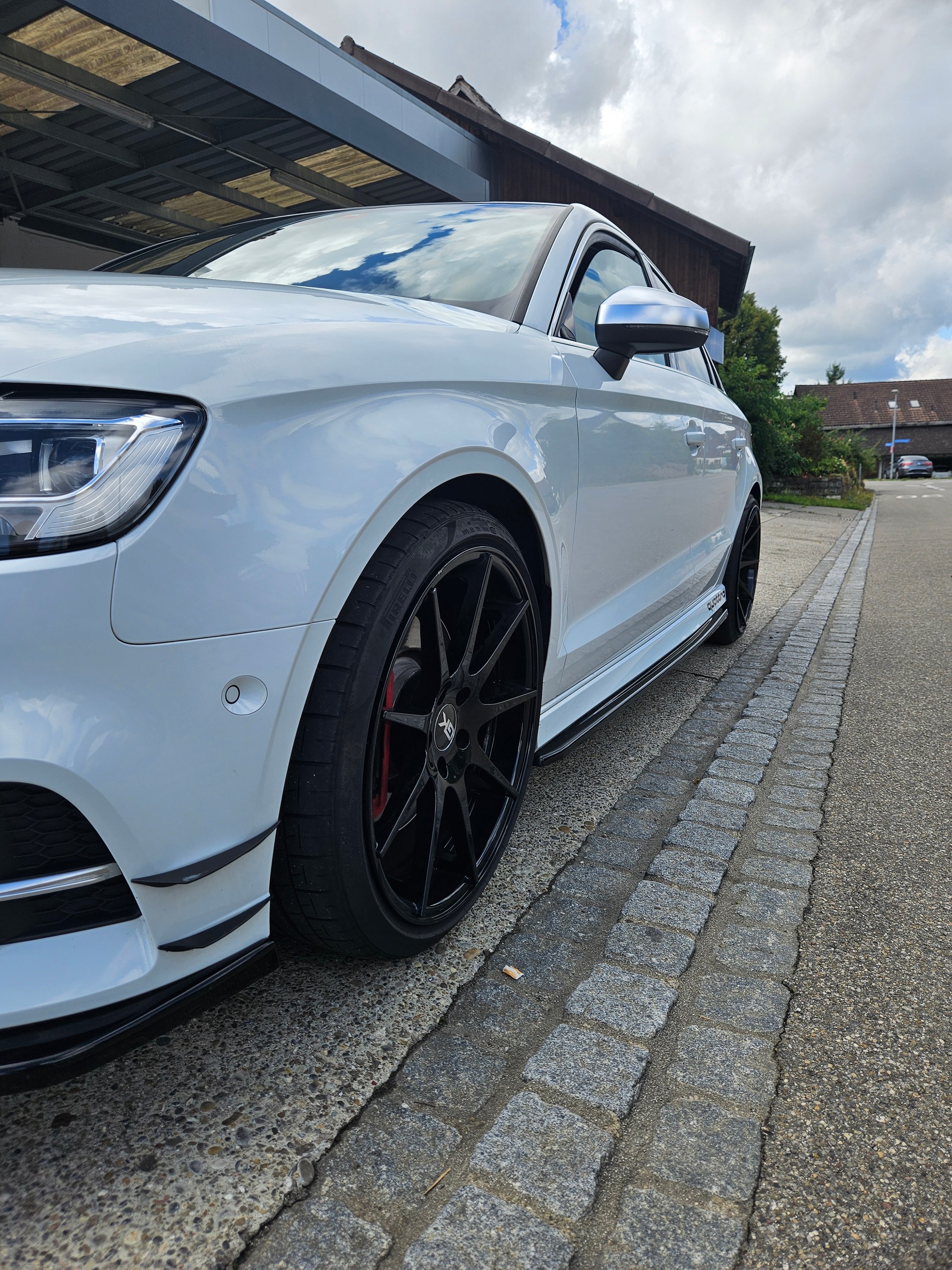 AUDI S3 Limousine 2.0 TFSI quattro S-tronic-image-2