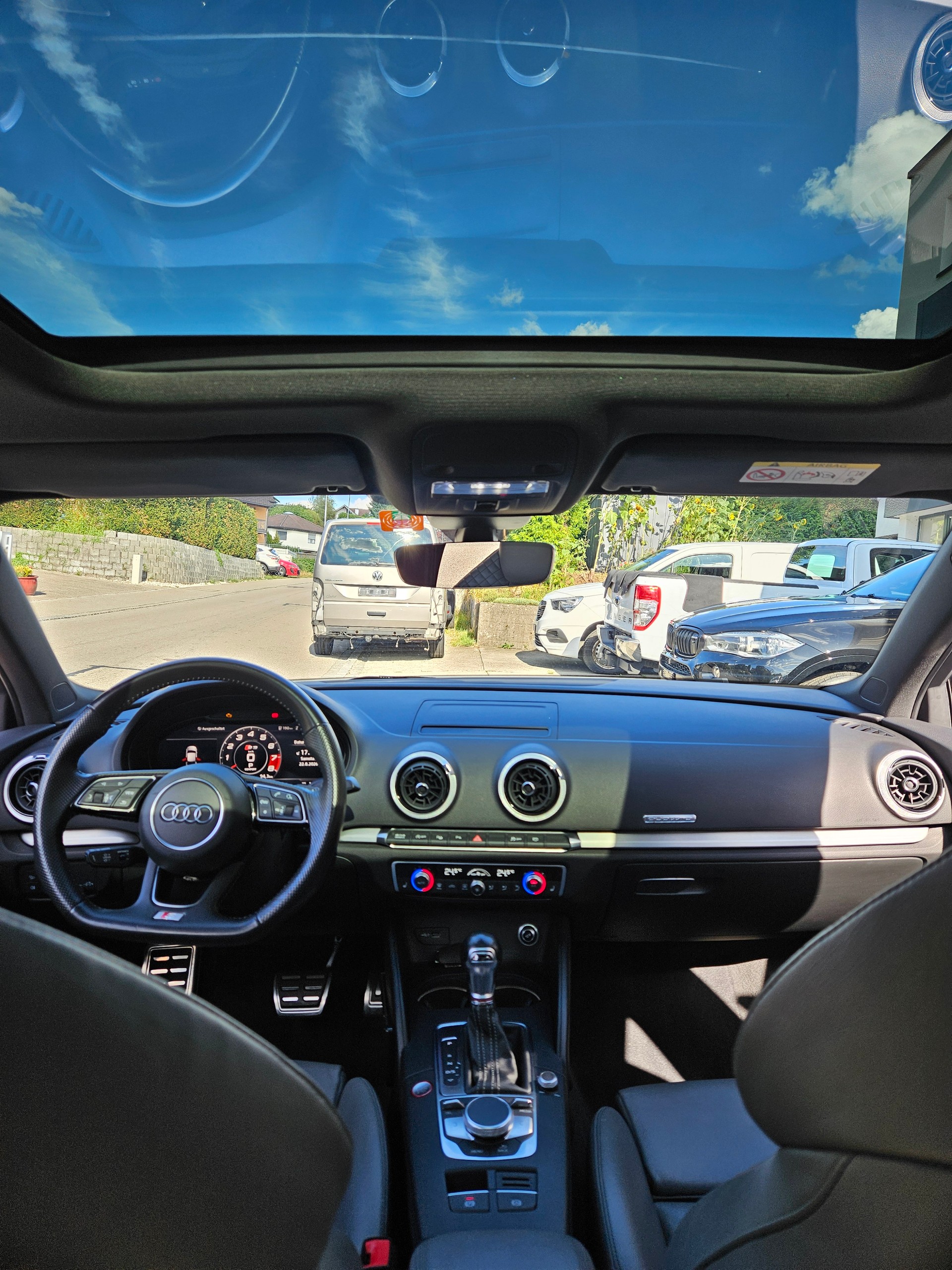 AUDI S3 Limousine 2.0 TFSI quattro S-tronic-image-10