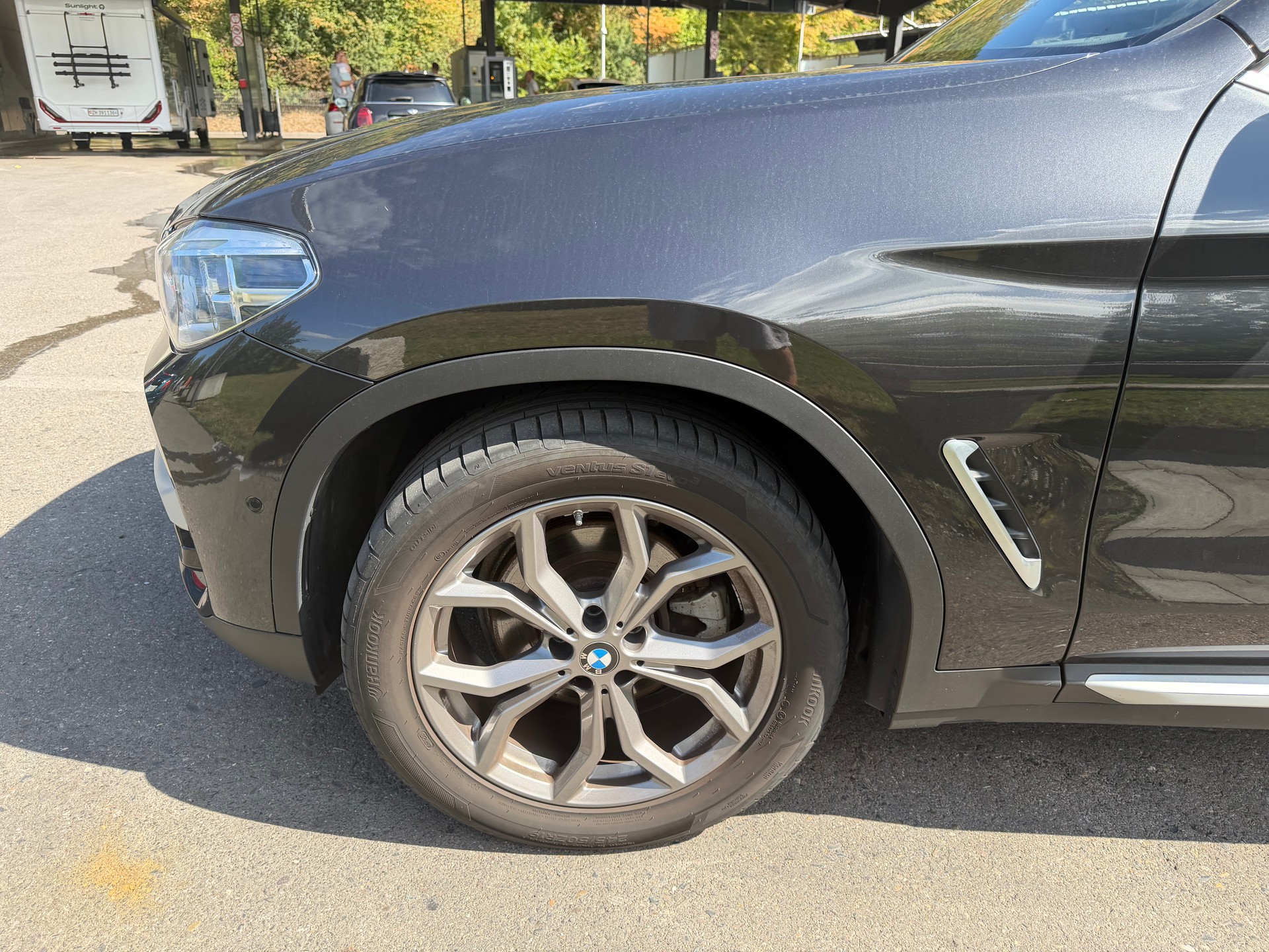 BMW 20d xDrive-image-4