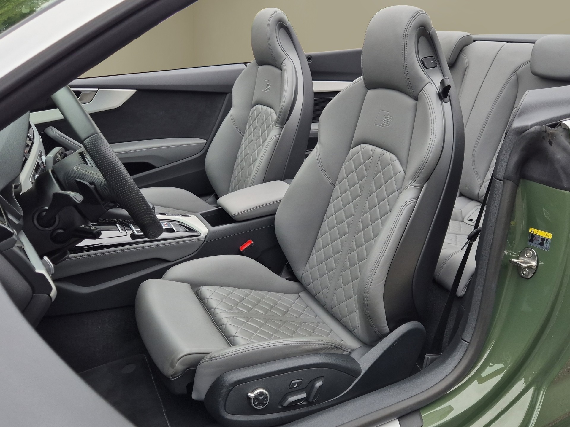 AUDI S5 Cabriolet 3.0 TFSI quattro tiptronic-image-8