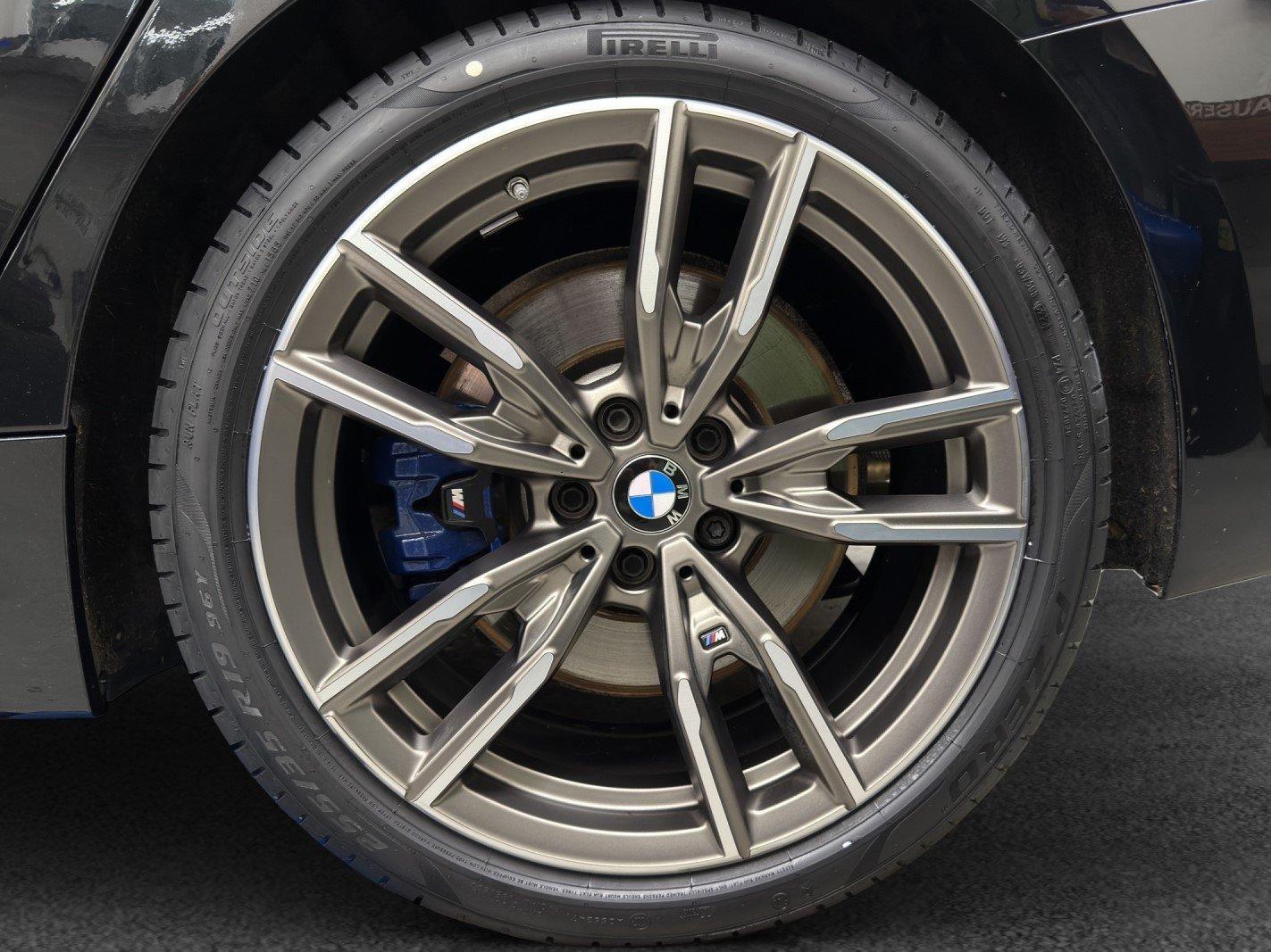 BMW M340i xDrive Touring-image-8