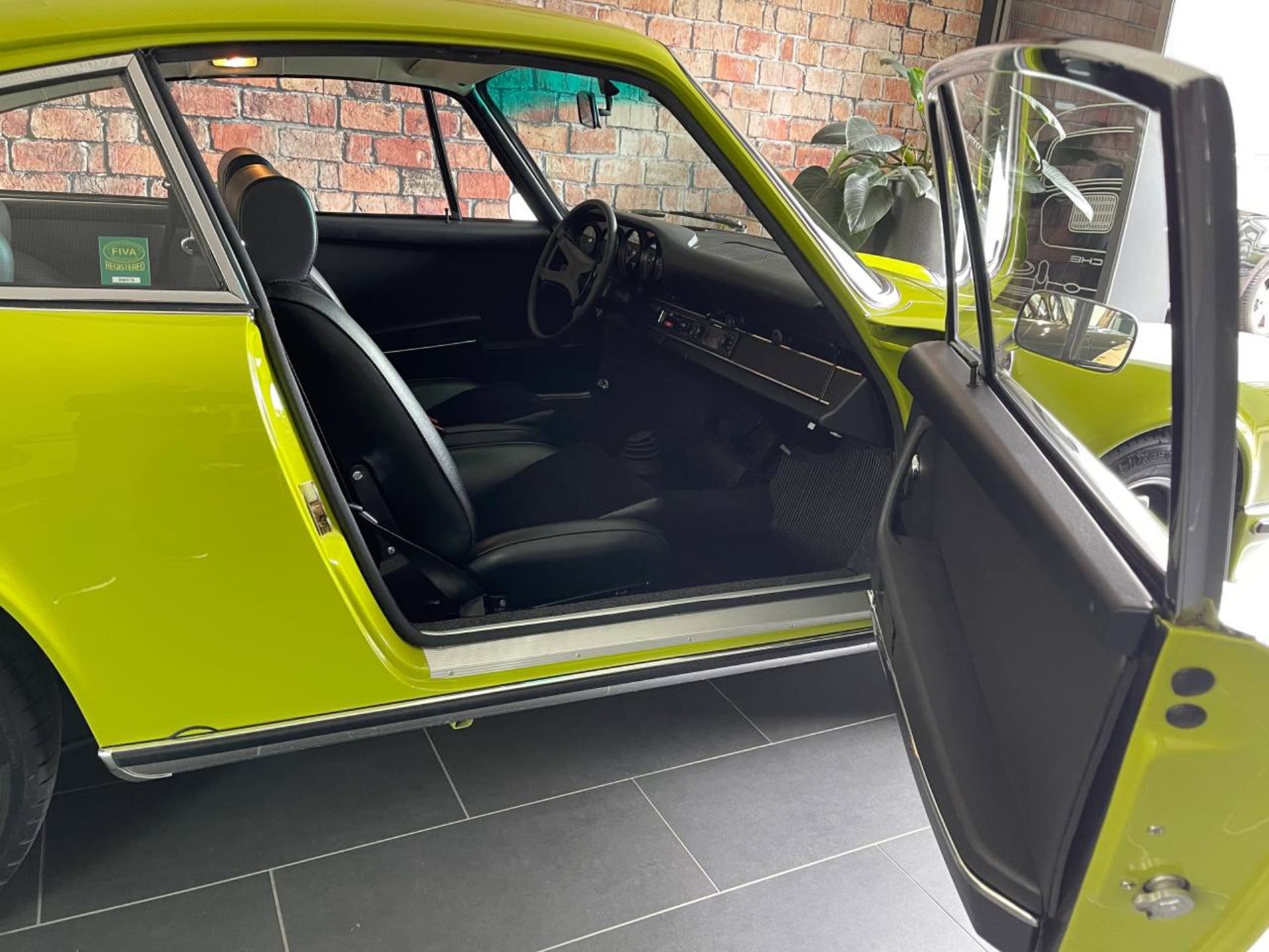 PORSCHE 911 E 2.4 Coupé-image-11