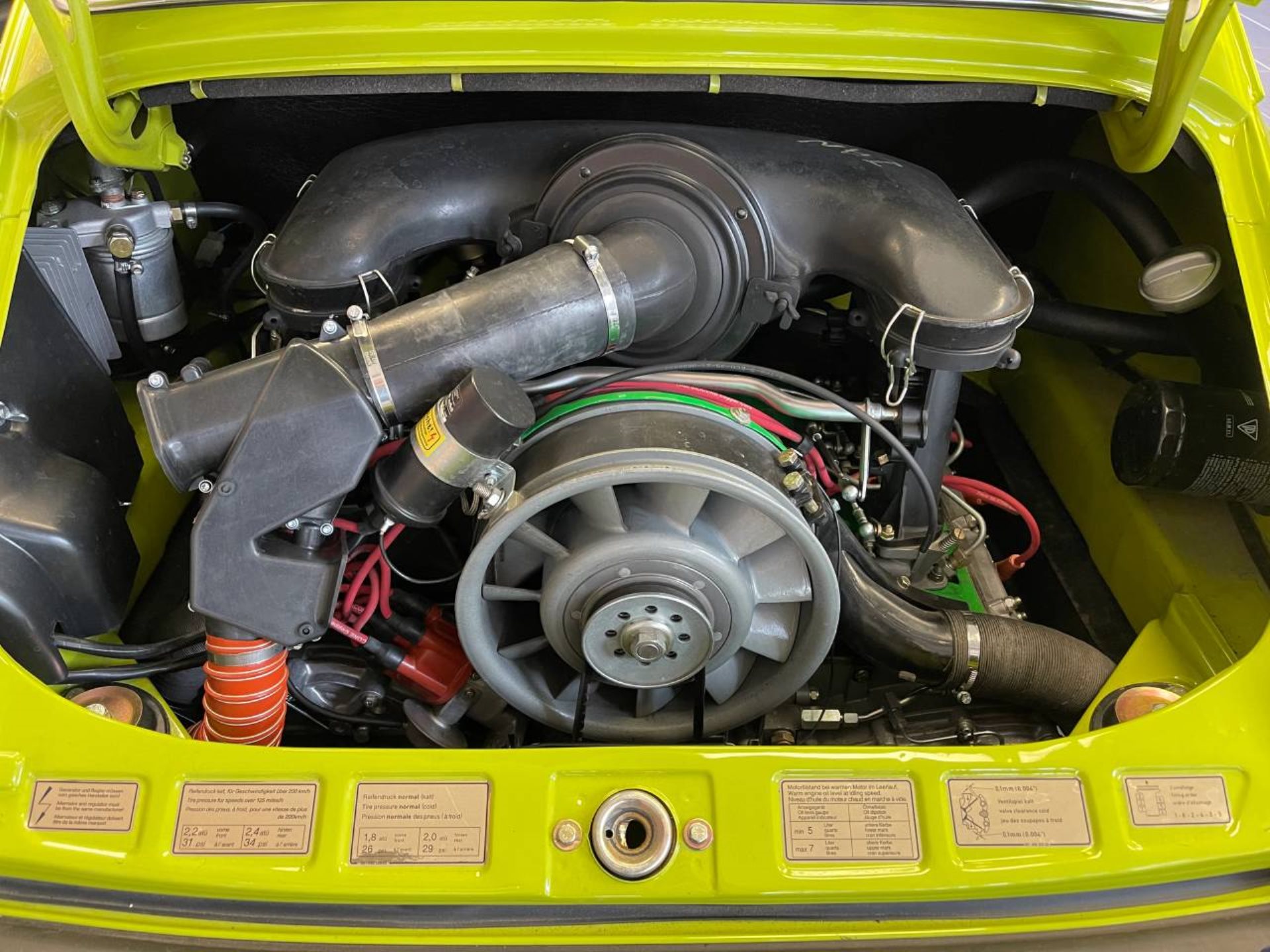 PORSCHE 911 E 2.4 Coupé-image-17