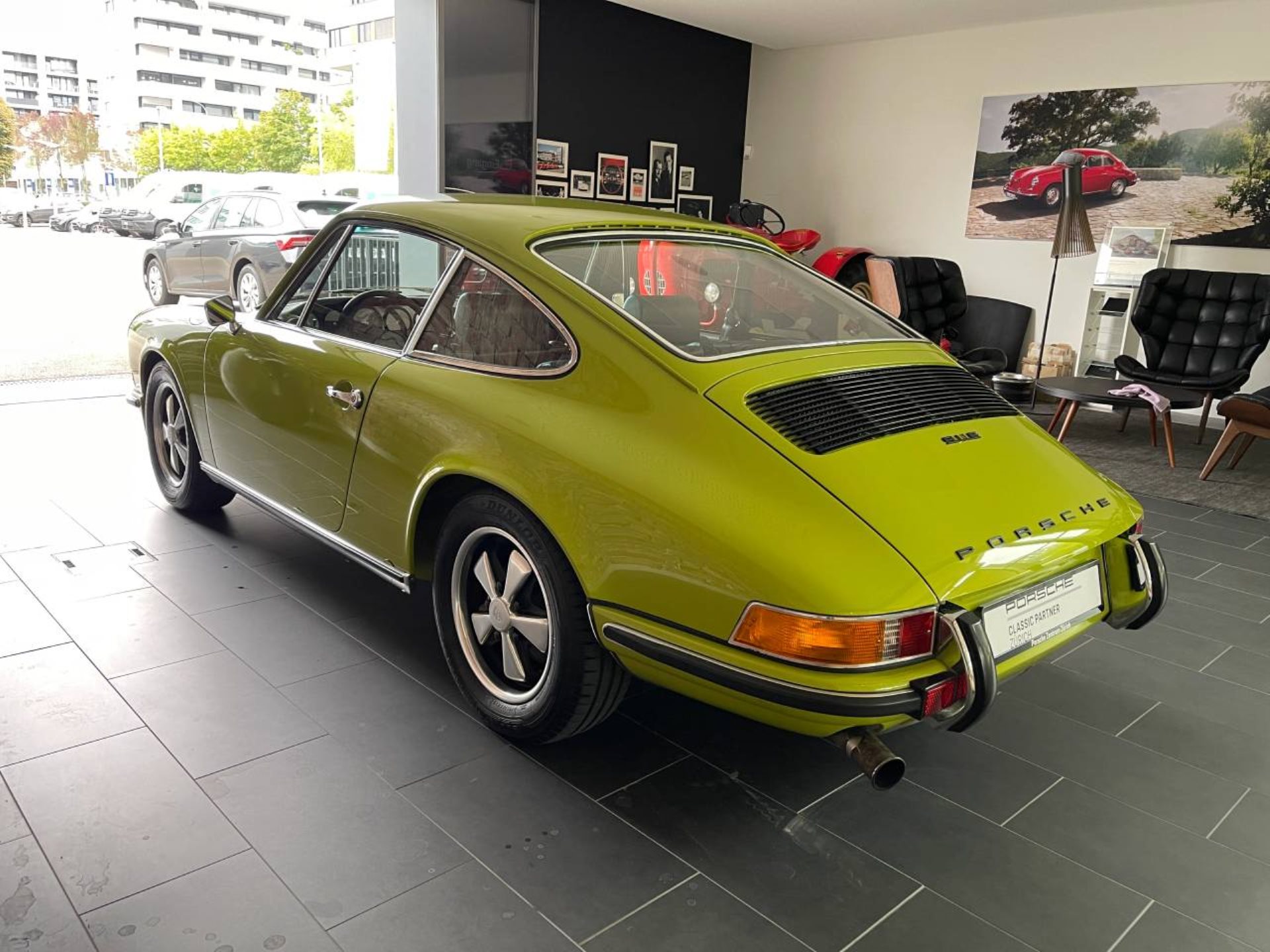 PORSCHE 911 E 2.4 Coupé-image-13