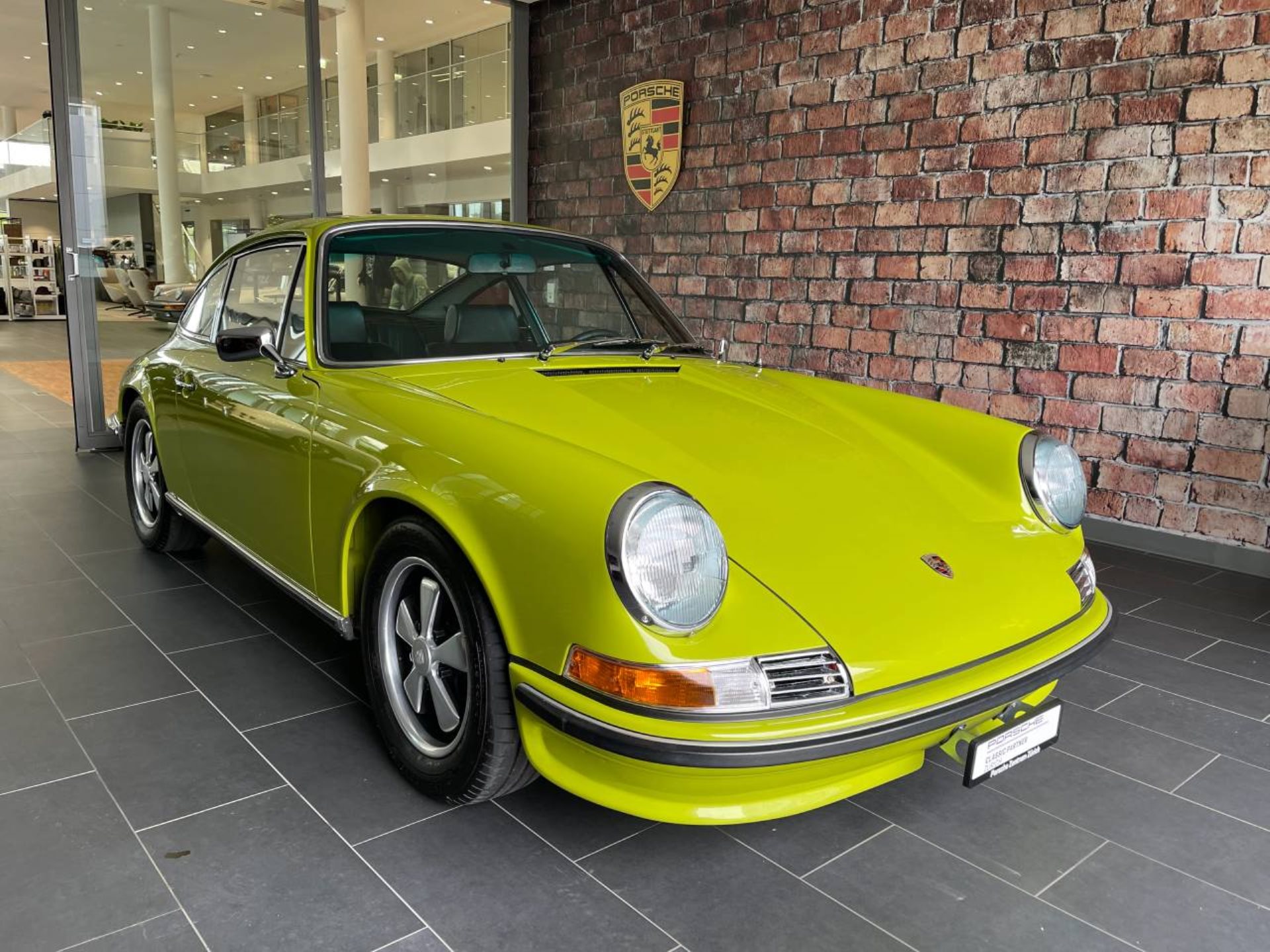 PORSCHE 911 E 2.4 Coupé-image-8