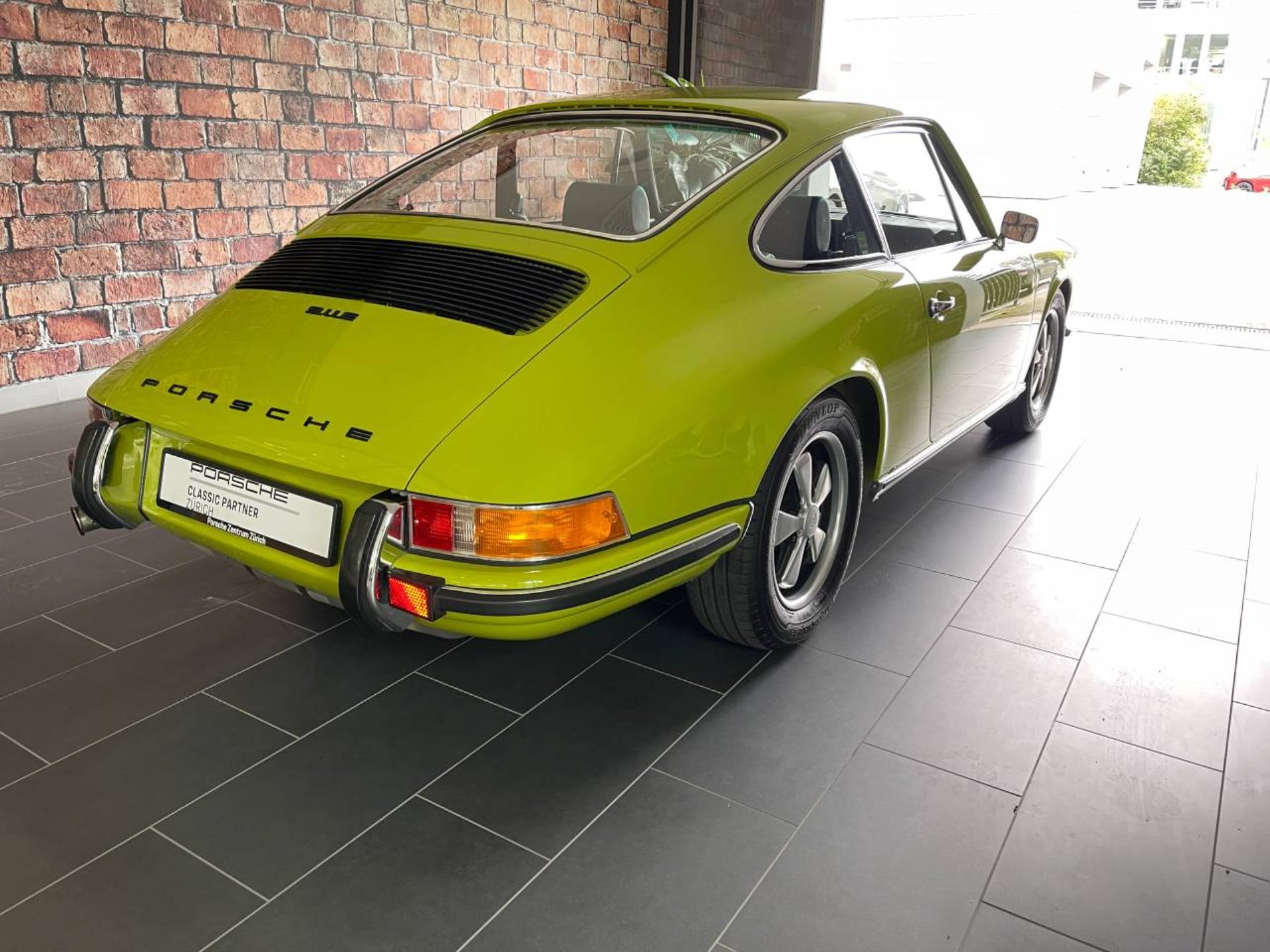 PORSCHE 911 E 2.4 Coupé-image-15