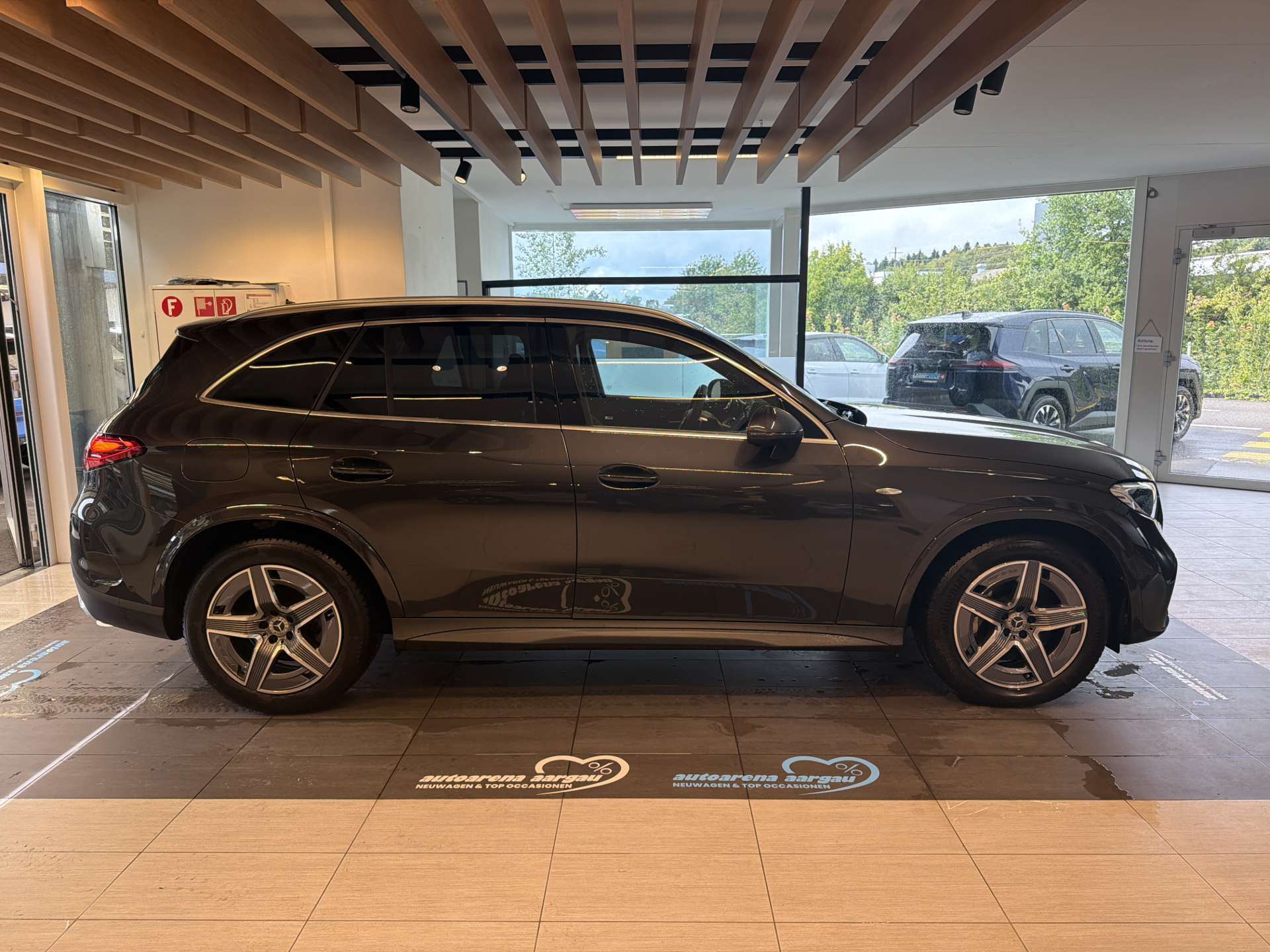 MERCEDES-BENZ GLC 300 d AMG-Line 269PS 4Matic G-Tronic Automat-image-13
