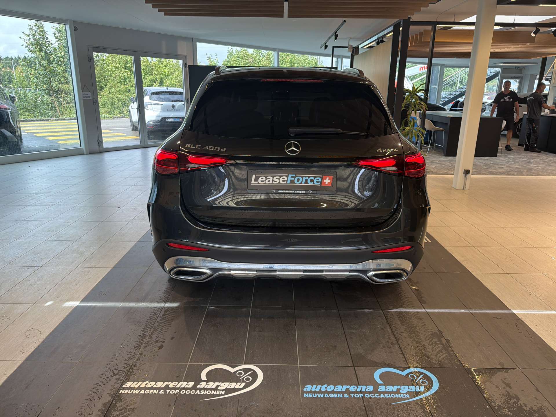 MERCEDES-BENZ GLC 300 d AMG-Line 269PS 4Matic G-Tronic Automat-image-12