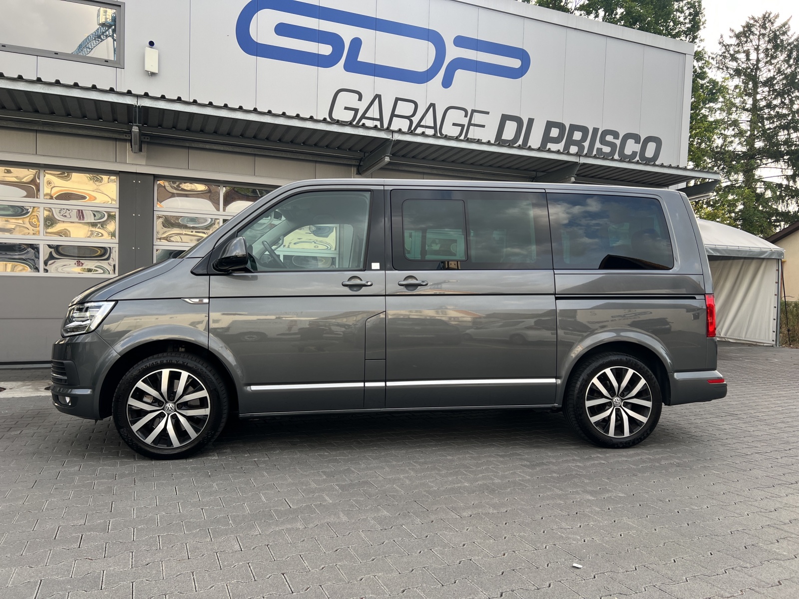 VW T6 Multivan 2.0 Bi-TDI Highline 4Motion DSG-image-1
