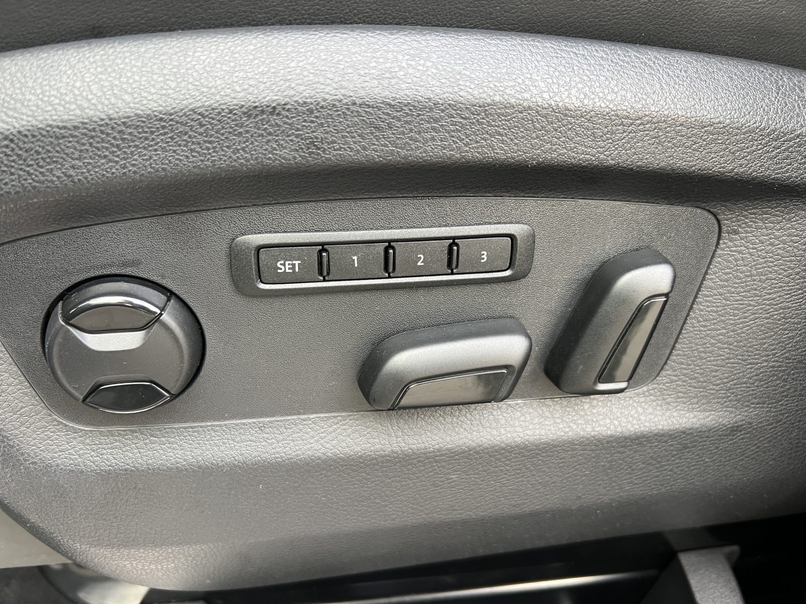 VW T6 Multivan 2.0 Bi-TDI Highline 4Motion DSG-image-11
