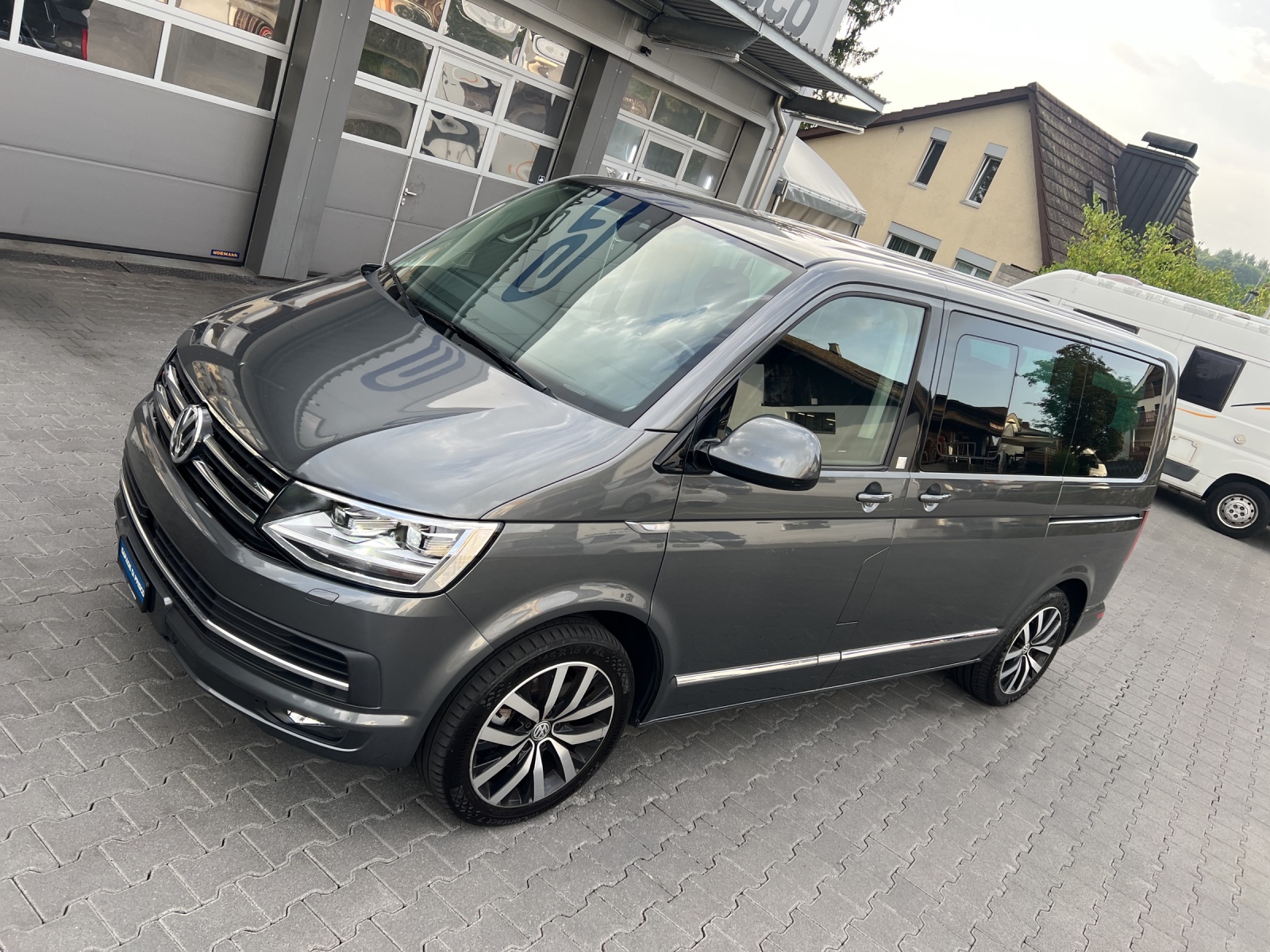 VW T6 Multivan 2.0 Bi-TDI Highline 4Motion DSG-image-18