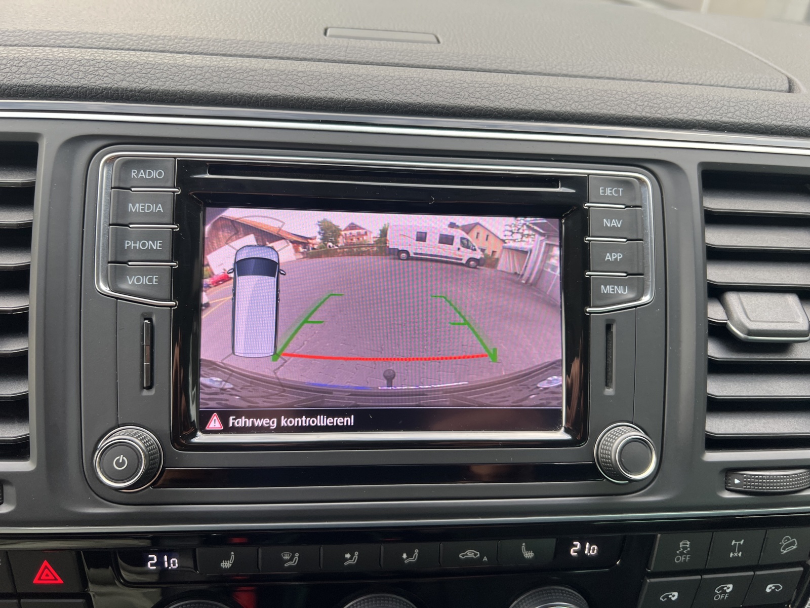 VW T6 Multivan 2.0 Bi-TDI Highline 4Motion DSG-image-16