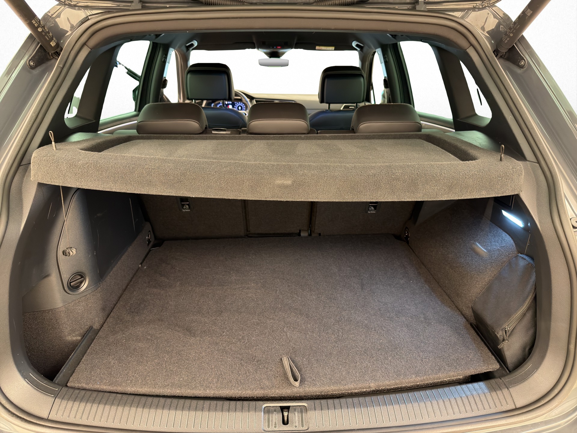 VW Tiguan 1.4 TSI PHEV R-Line DSG-image-13