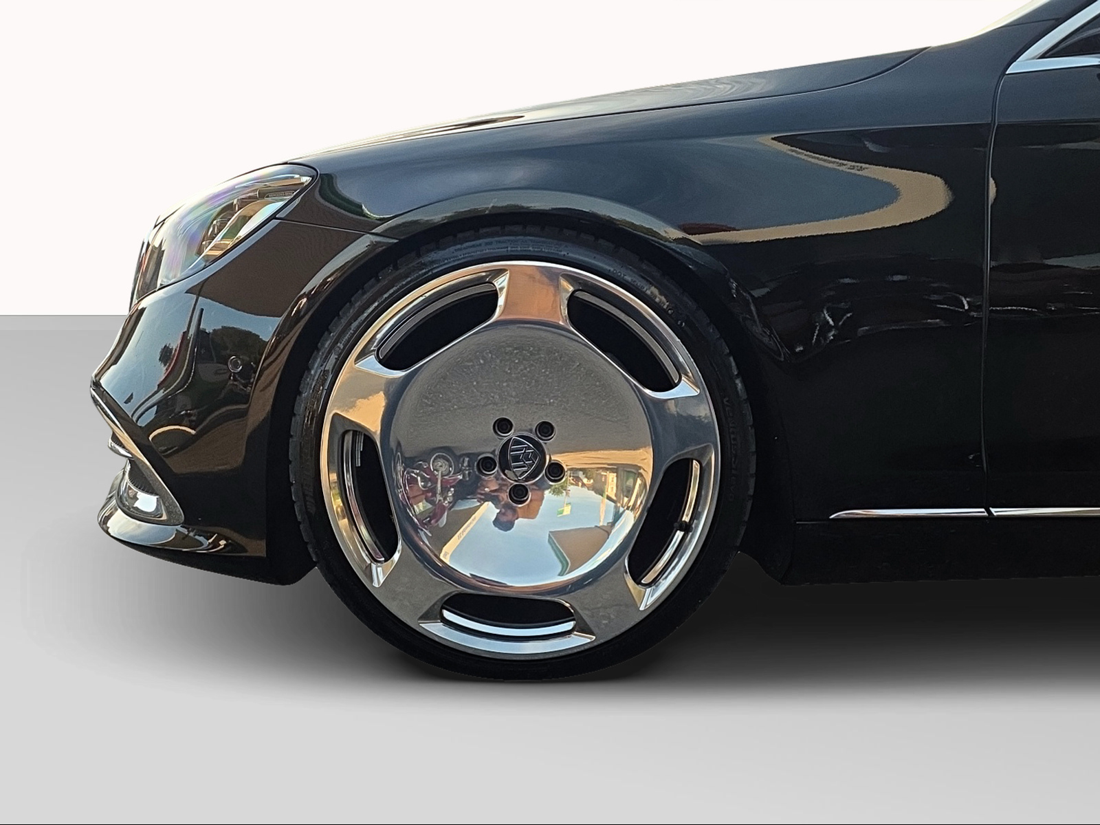 MERCEDES-BENZ S 560 Maybach 4Matic 9G-Tronic-image-2