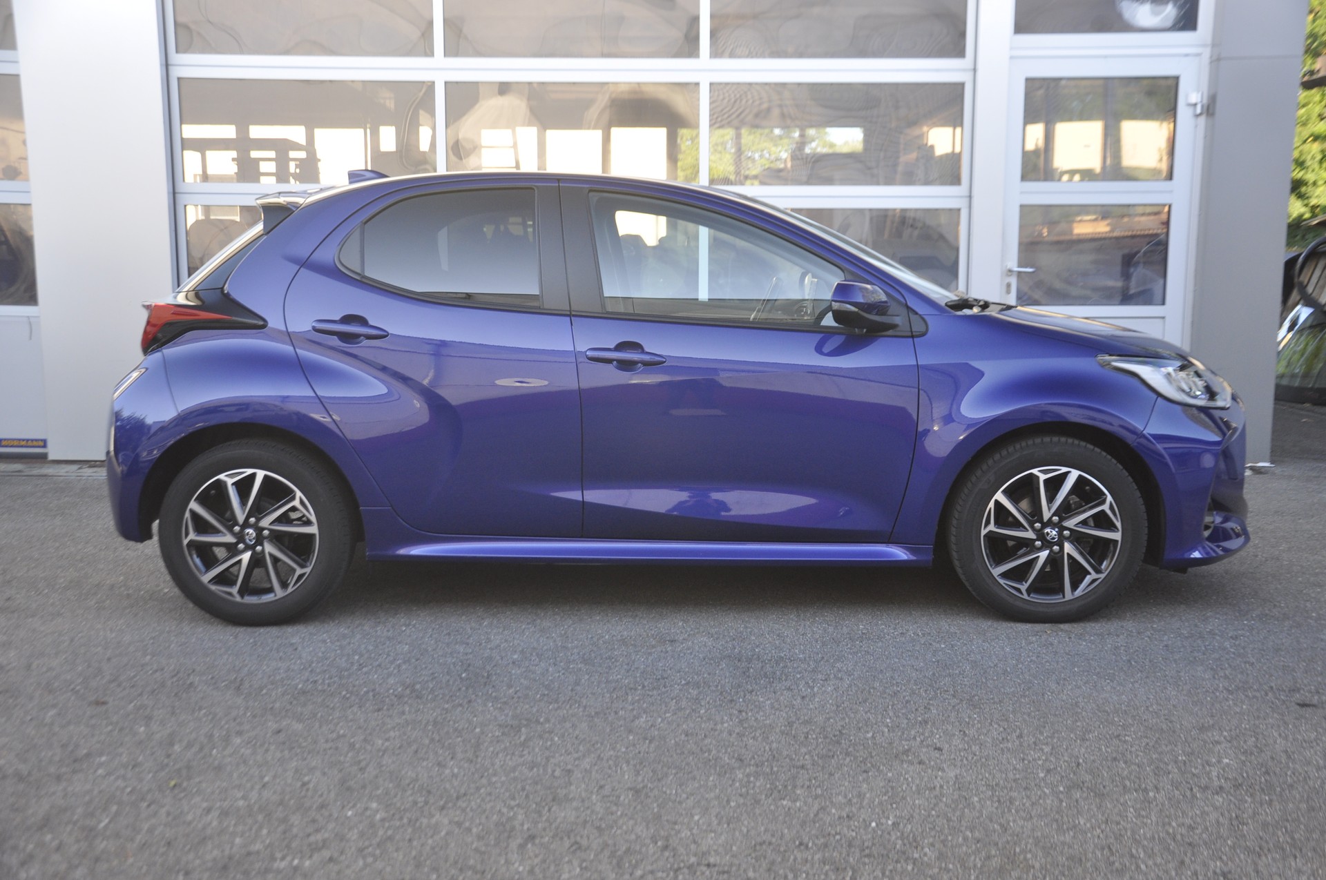 TOYOTA Yaris 1.5 Trend CVT-image-1