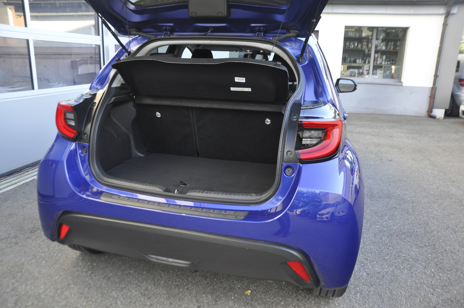 TOYOTA Yaris 1.5 Trend CVT-image-14