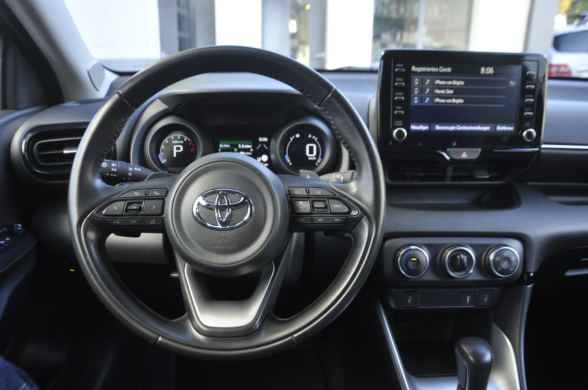 TOYOTA Yaris 1.5 Trend CVT-image-9