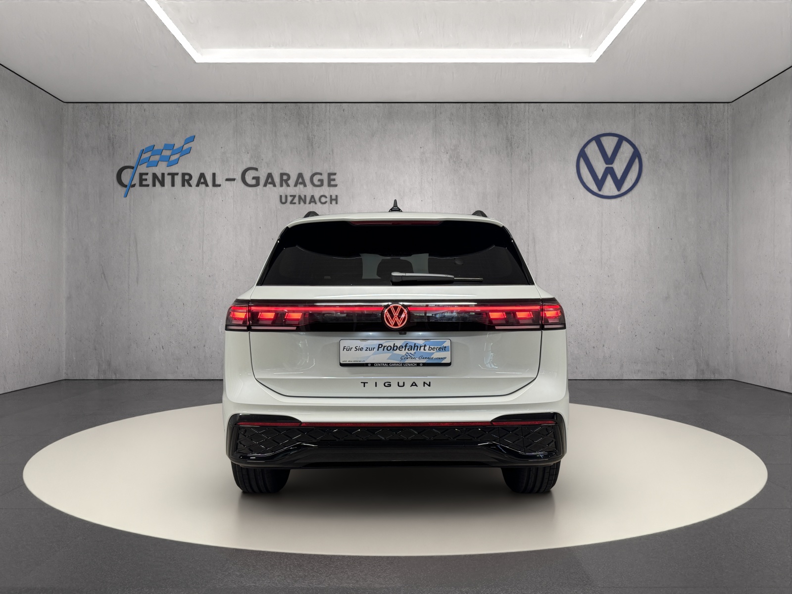 VW Tiguan 2.0 TSI DSG R-Line Plus 4Motion-image-3