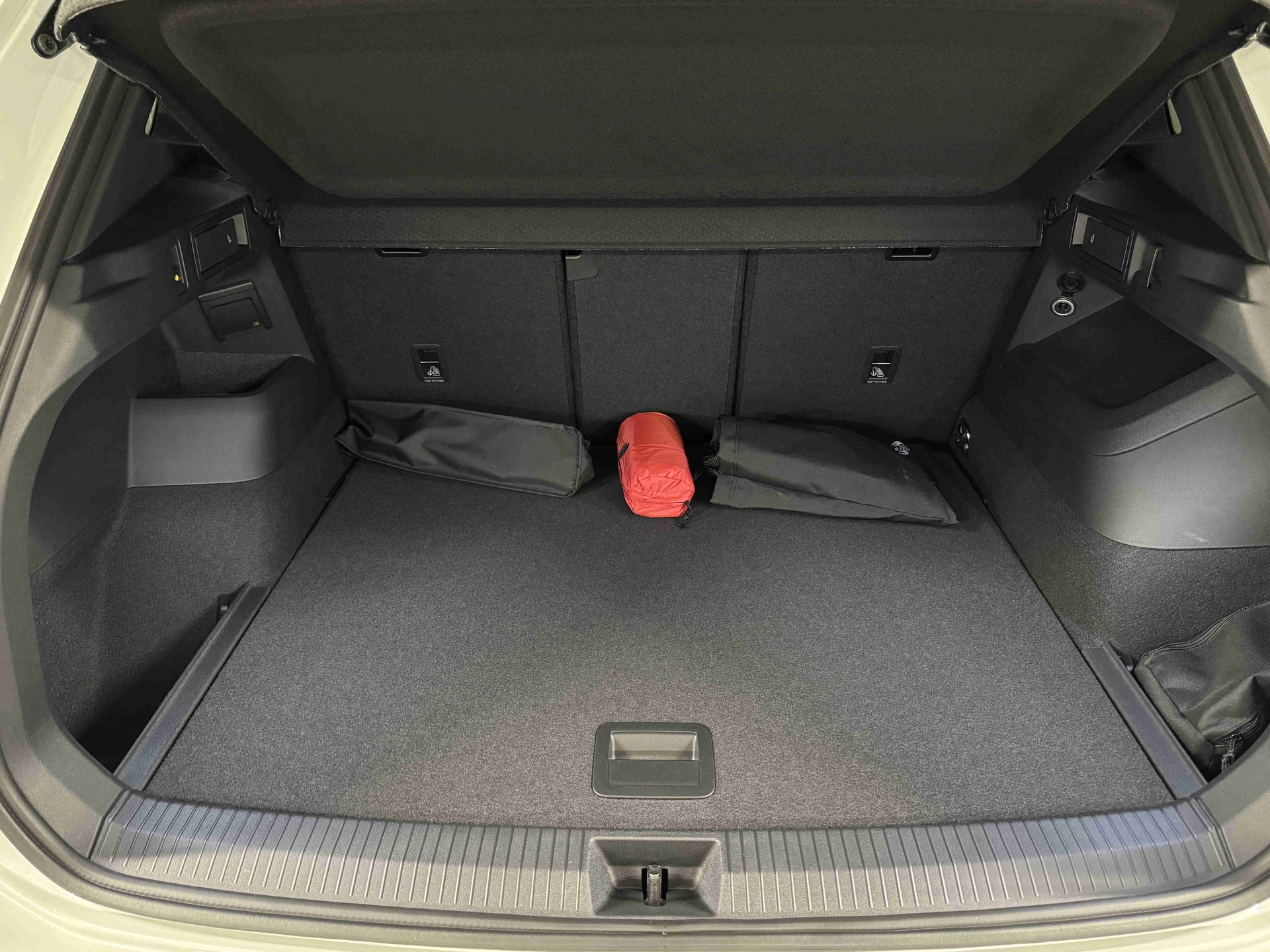 VW Tiguan 2.0 TSI DSG R-Line Plus 4Motion-image-15