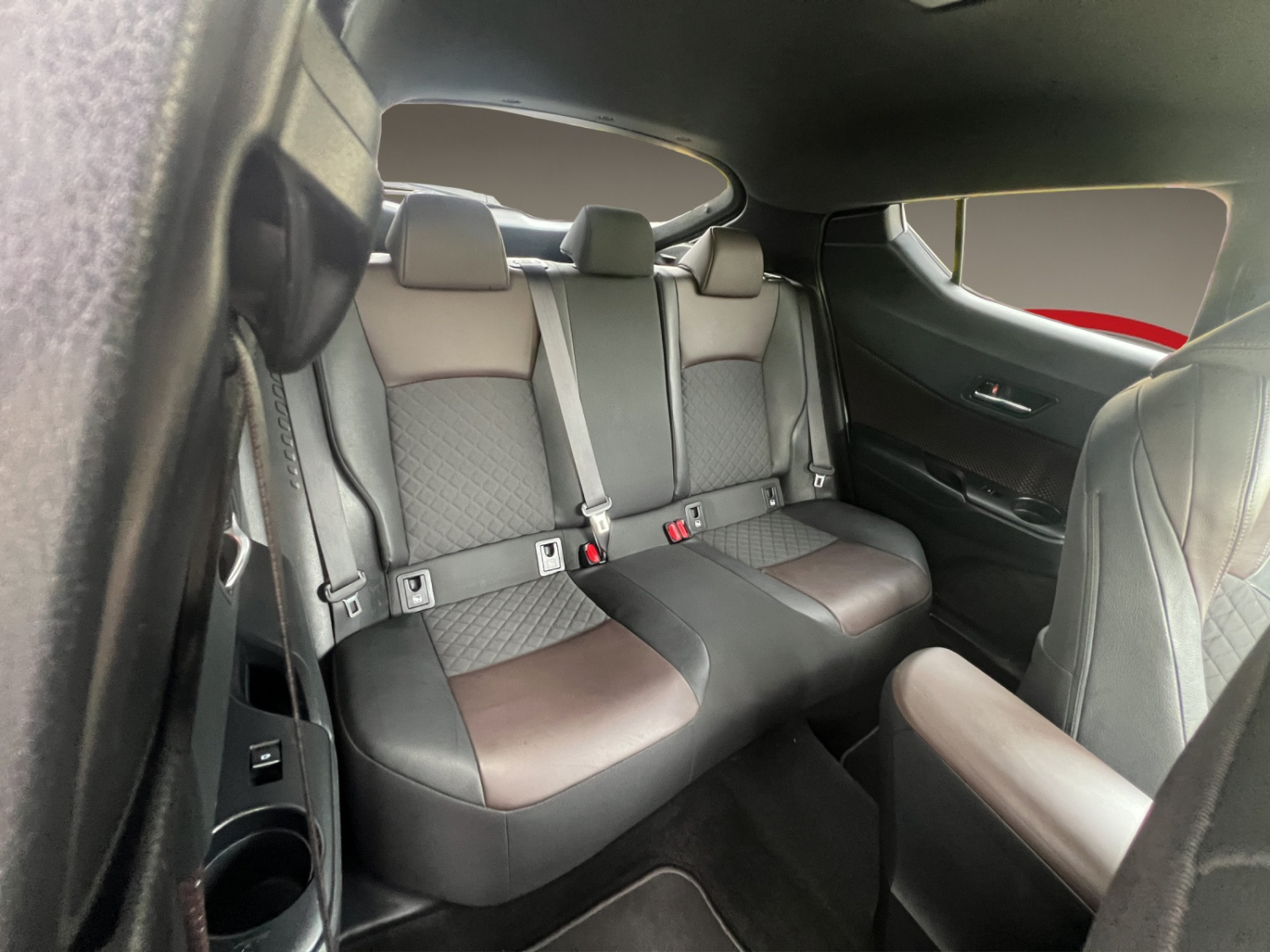 TOYOTA C-HR 1.2 T Premium 4x4-image-19