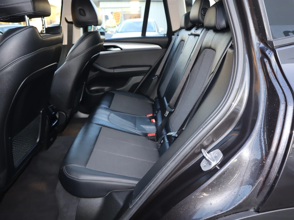 BMW X3 xDrive 48V 20d Steptronic **Teil-Leder ** Gr-Navi ** RF-Kamera 360° ** H-Up Display ** Frisch Ab MFK & Service **-image-11
