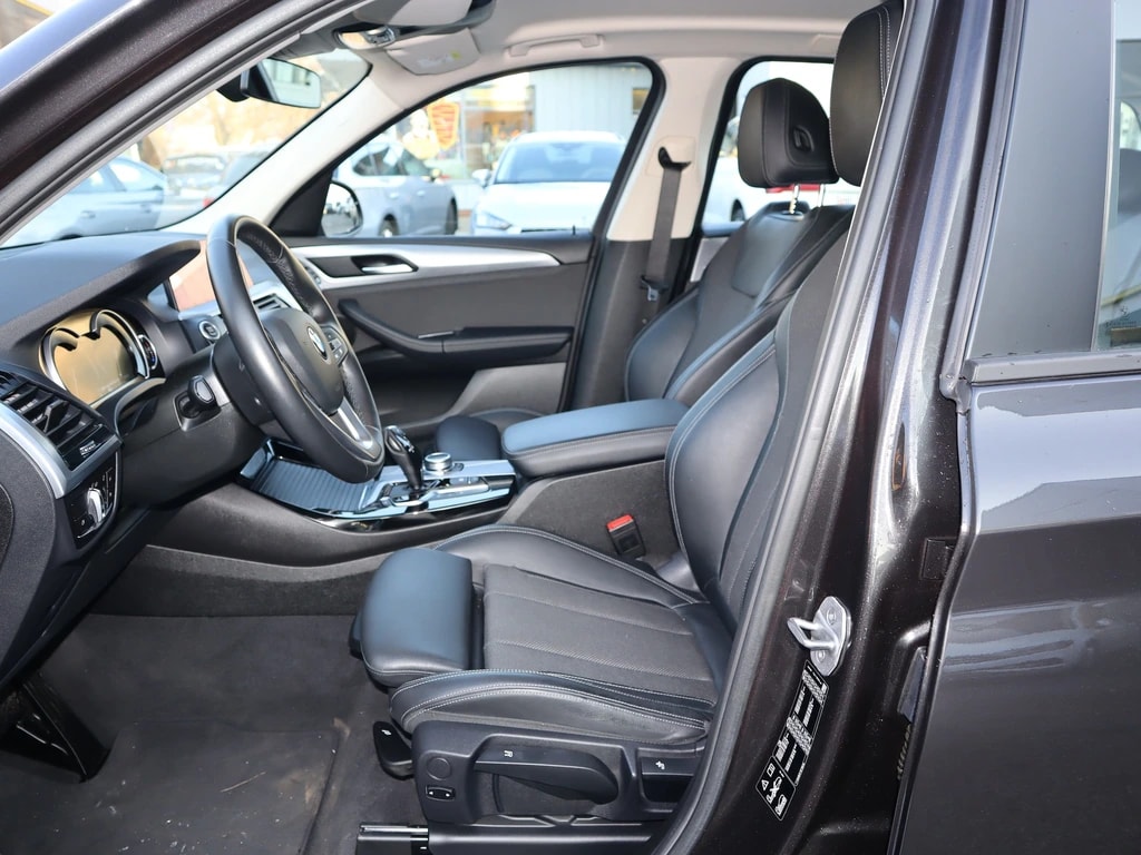 BMW X3 xDrive 48V 20d Steptronic **Teil-Leder ** Gr-Navi ** RF-Kamera 360° ** H-Up Display ** Frisch Ab MFK & Service **-image-10