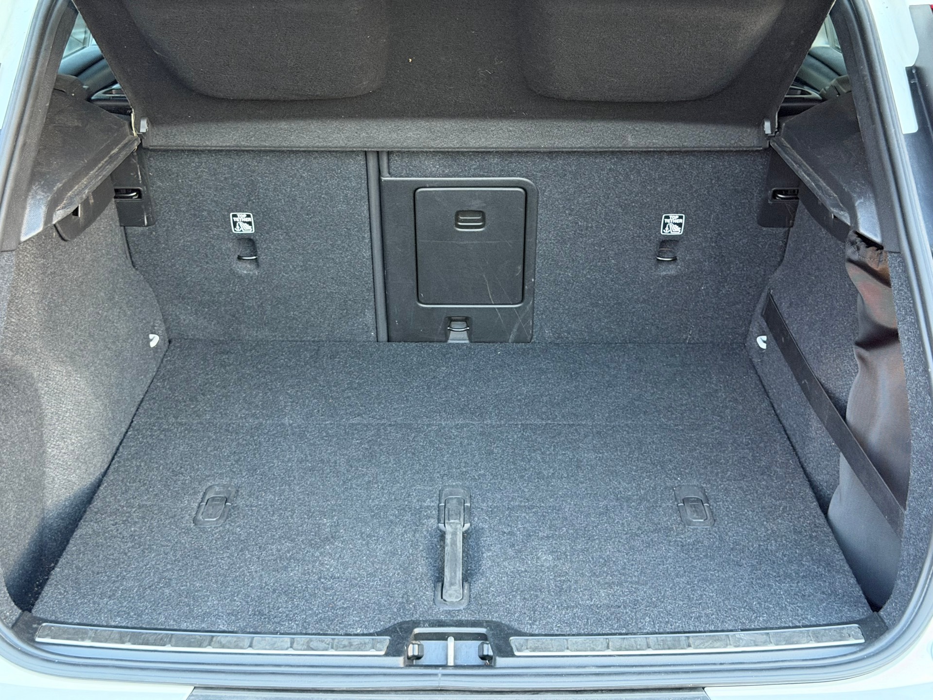 VOLVO XC40 B5 Benzin Mild Hybrid AWD Inscription Geartronic-image-8