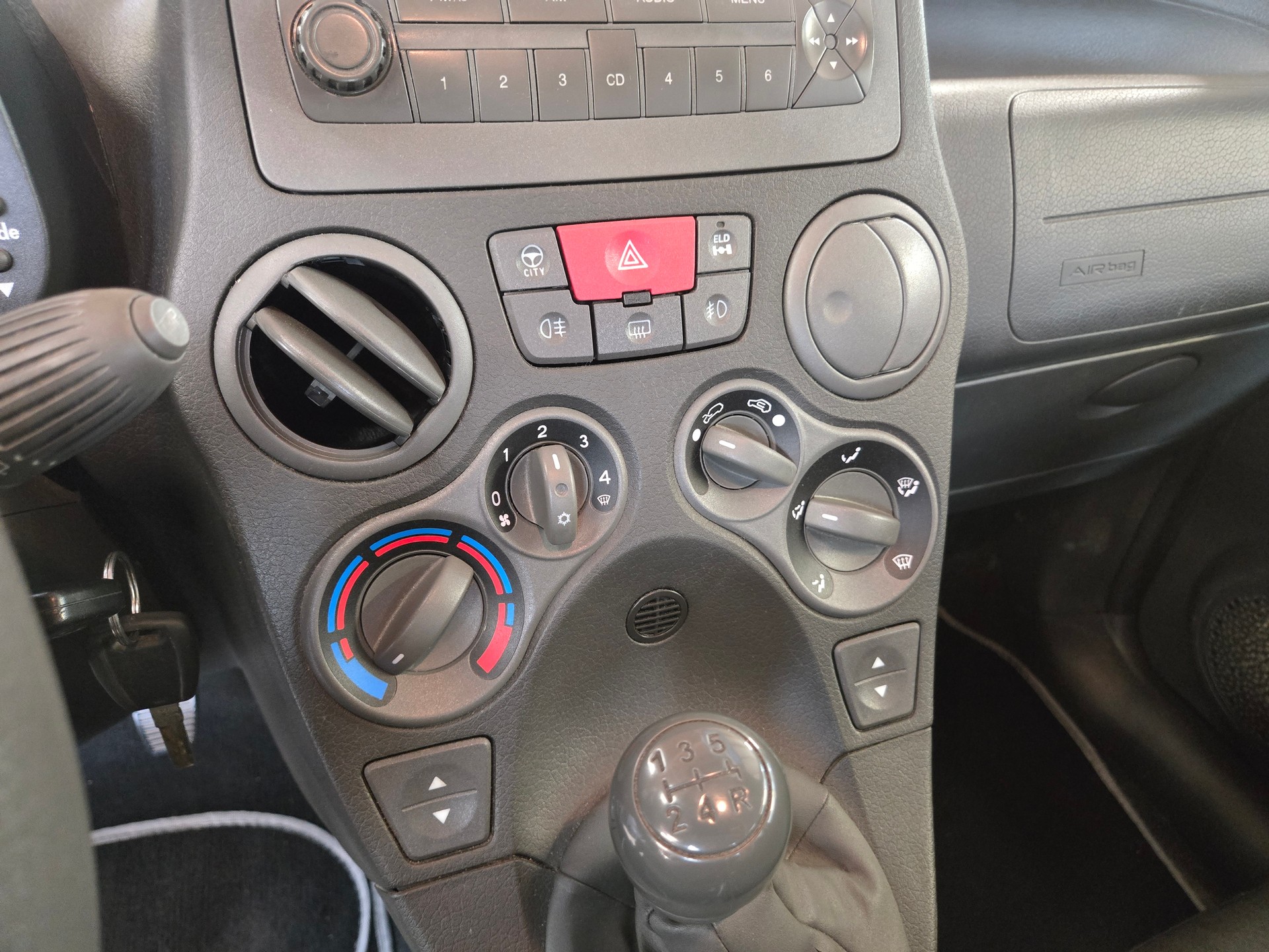FIAT Panda 1.2 Climbing 4x4-image-8
