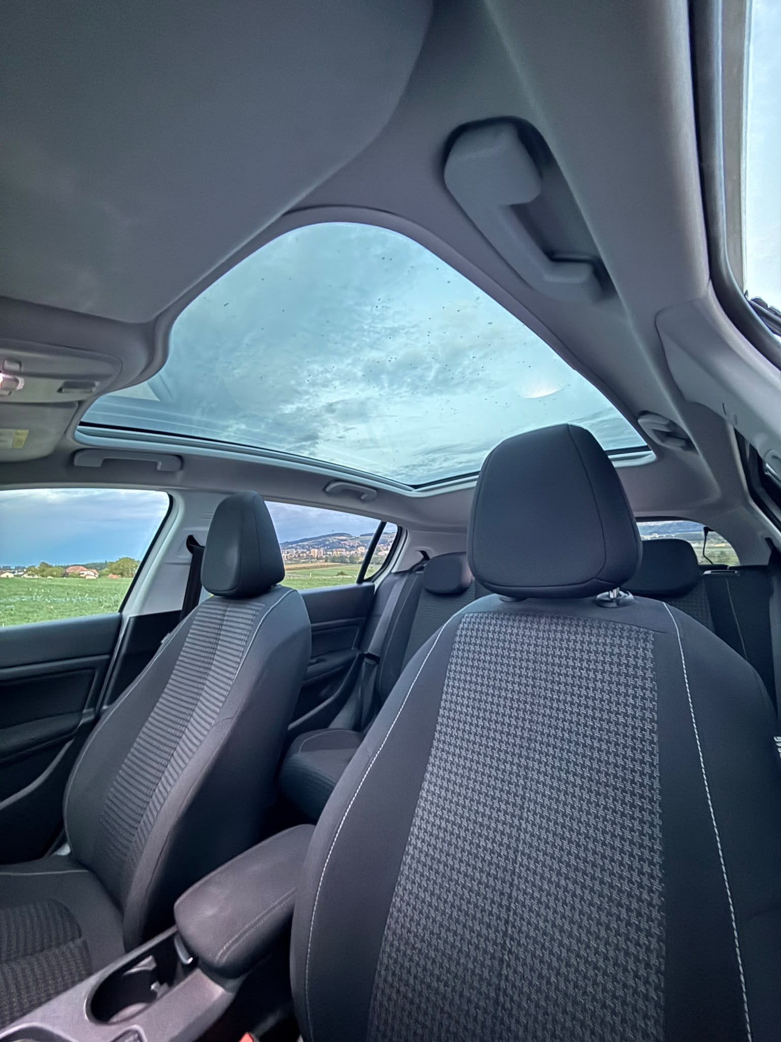 PEUGEOT 308 1.2 THP Allure Automatic-image-10