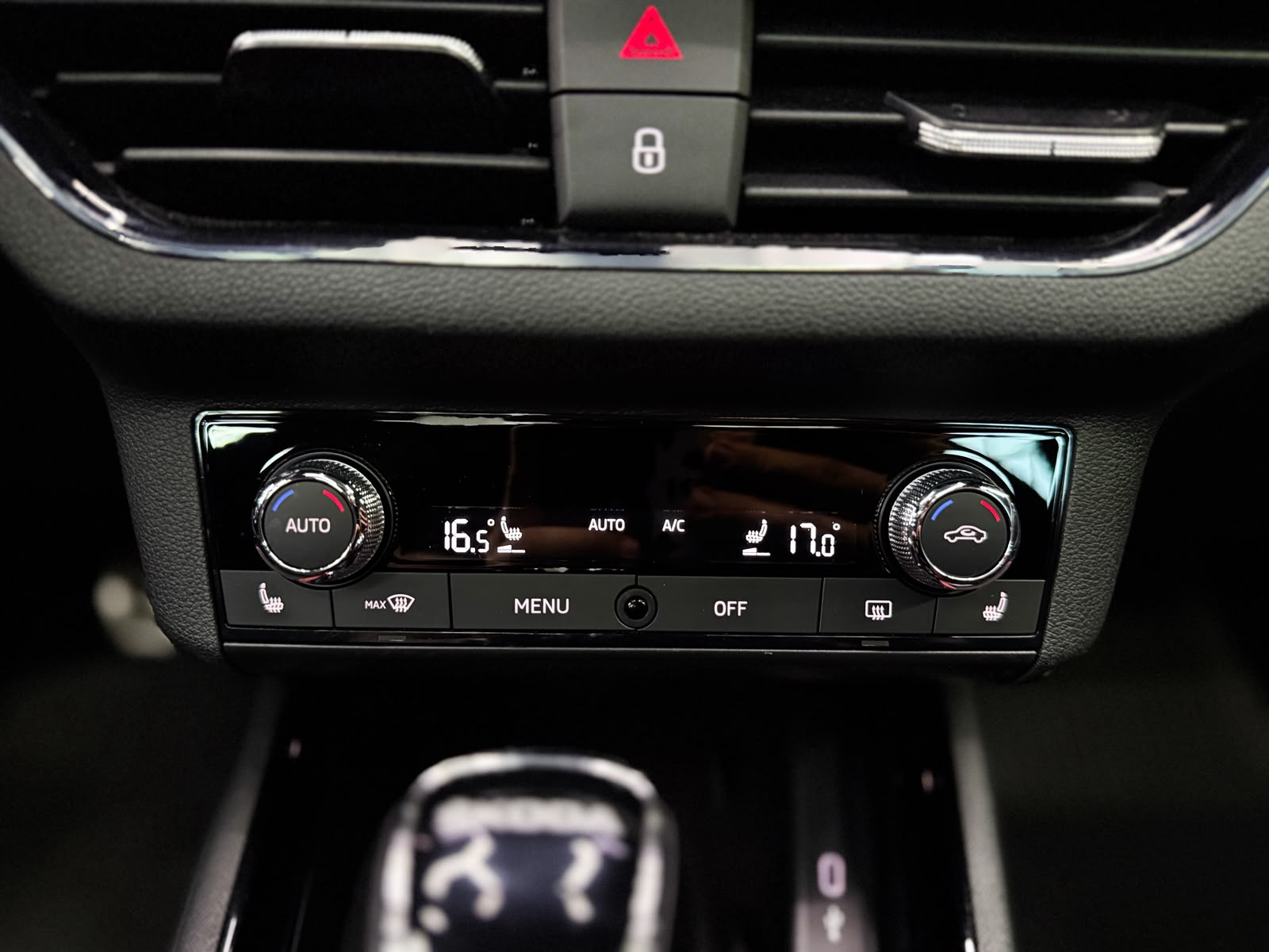 SKODA Kamiq 1.5 TSI ACT Monte Carlo DSG-image-15