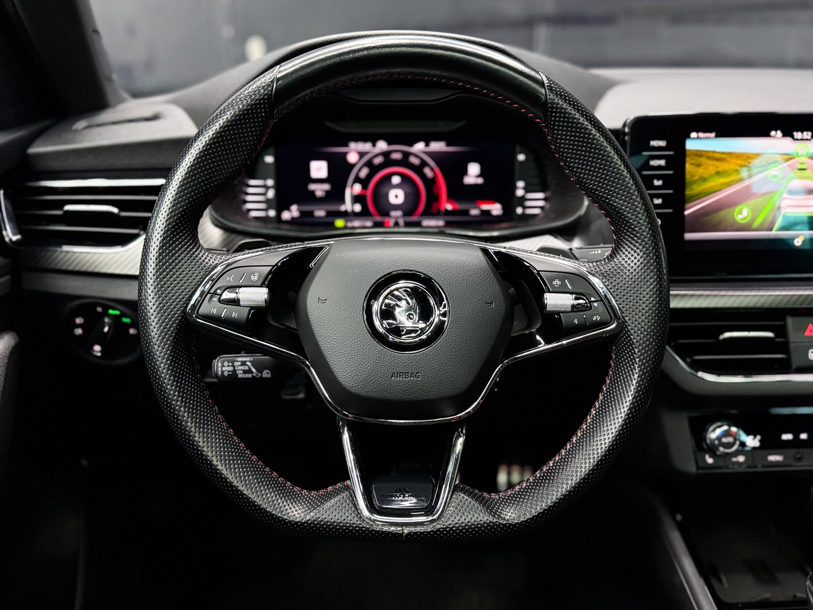 SKODA Kamiq 1.5 TSI ACT Monte Carlo DSG-image-10