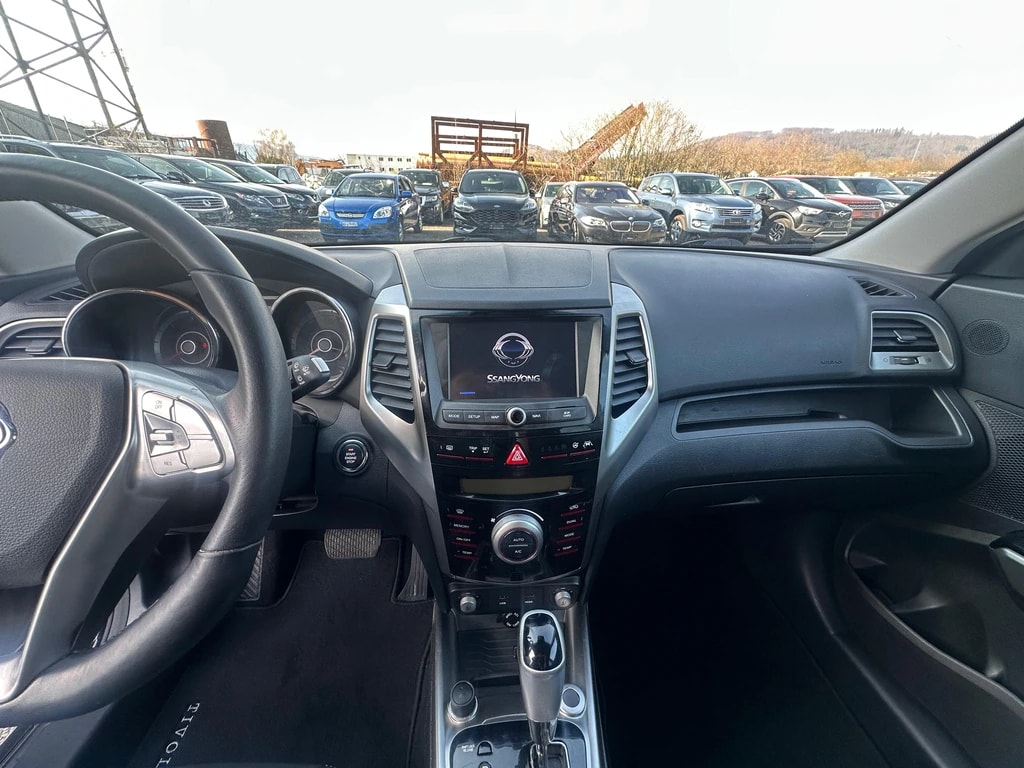 KGM-SsangYong Tivoli 1.6 eXDi Sapphire 4WD Automatic-image-7