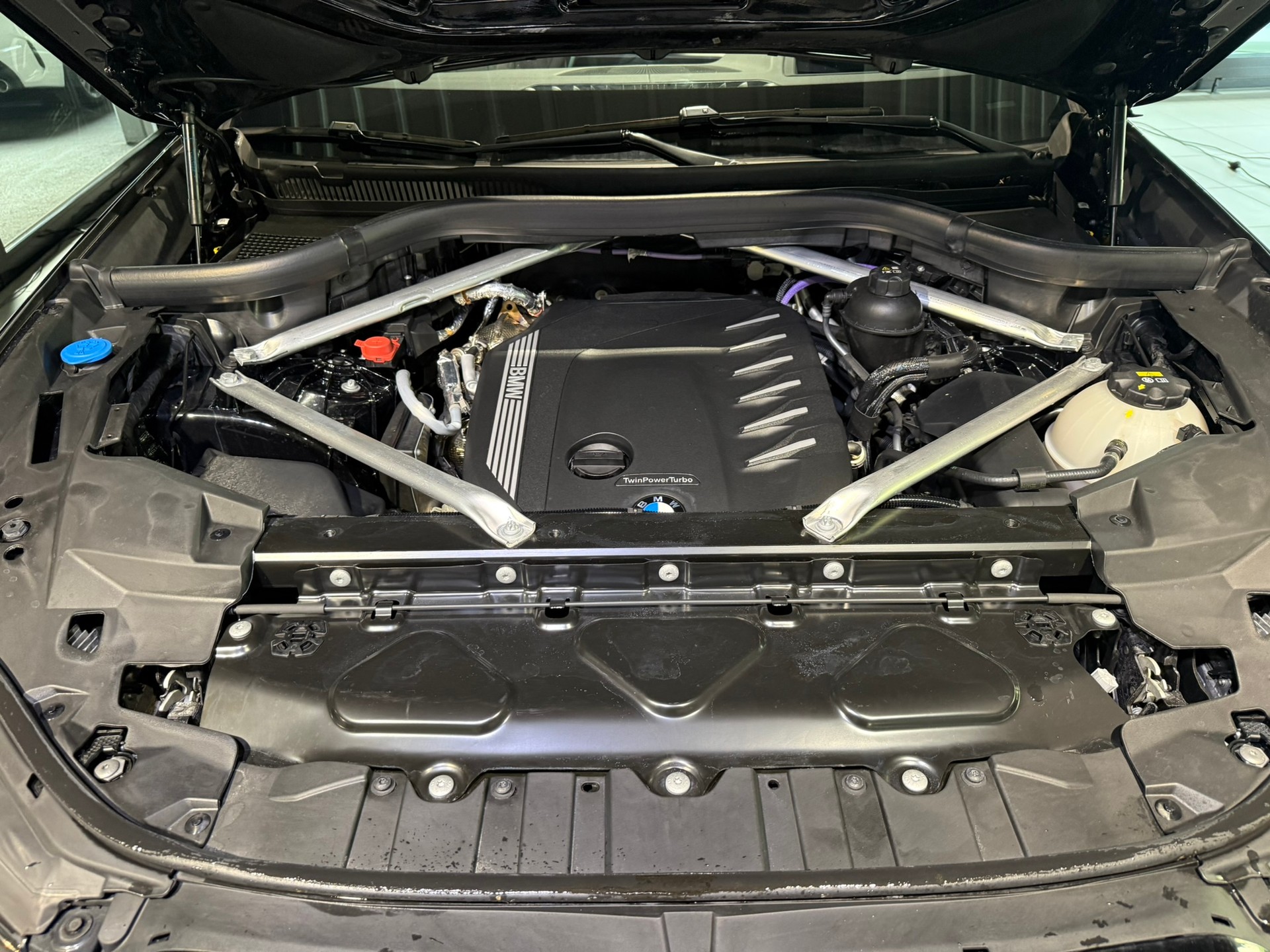 BMW X5 xDrive 48V 30d M Sport Steptronic-image-29