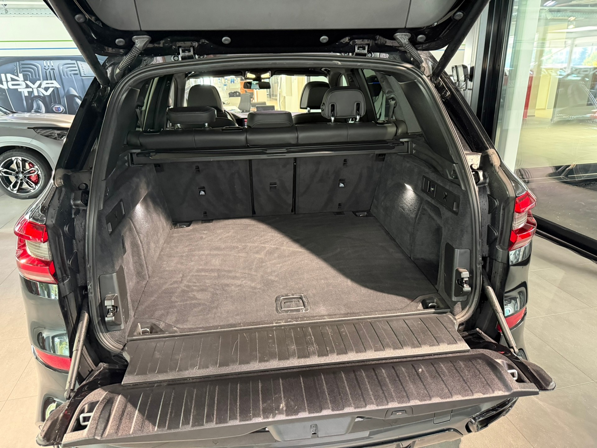 BMW X5 xDrive 48V 30d M Sport Steptronic-image-25