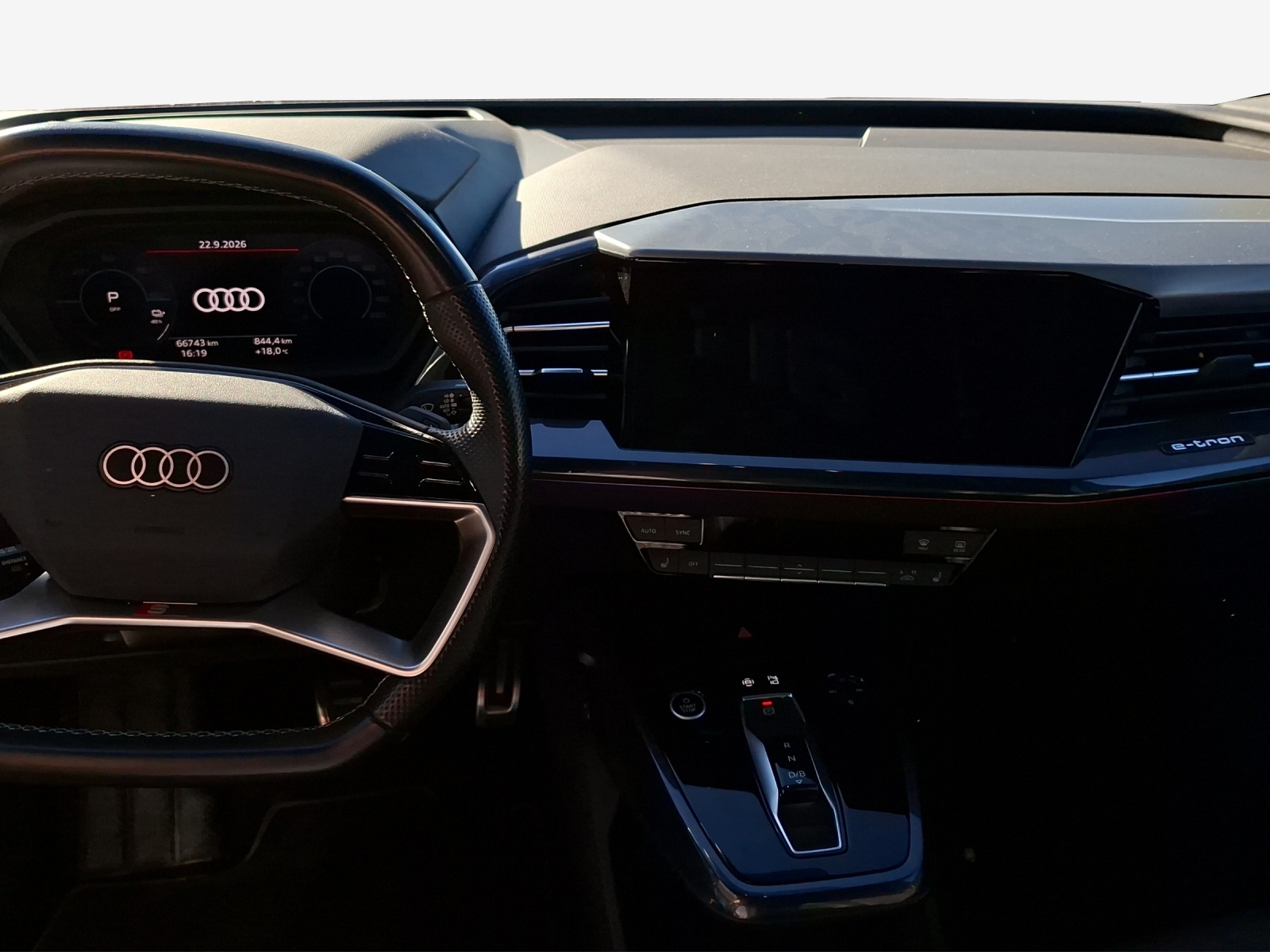 AUDI Q4 e-tron 40-image-9
