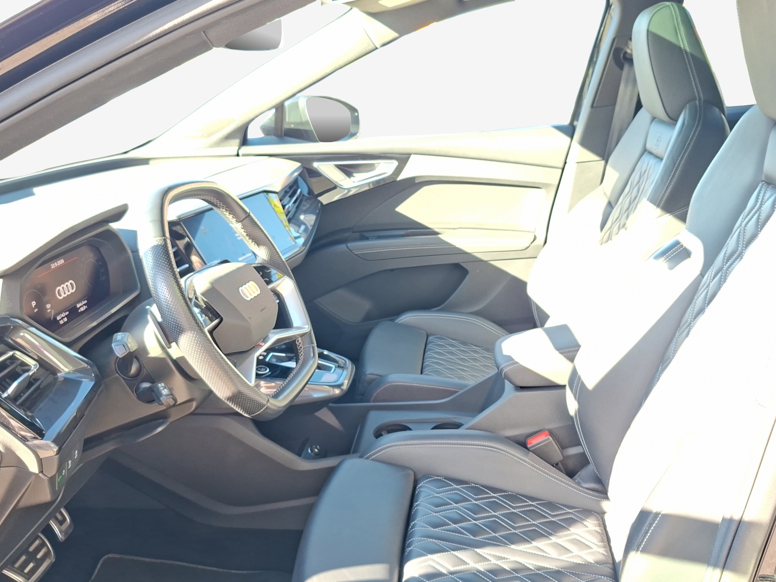 AUDI Q4 e-tron 40-image-8