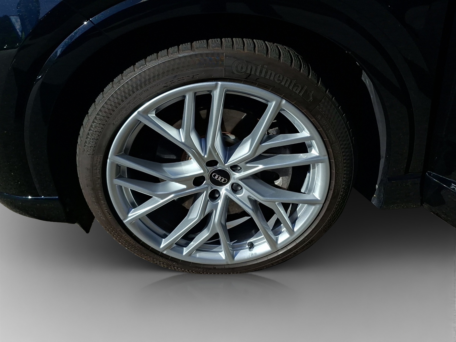 AUDI Q4 e-tron 40-image-14