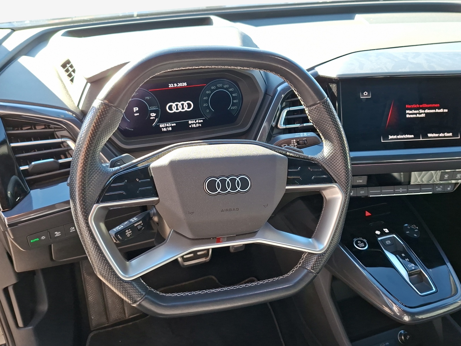 AUDI Q4 e-tron 40-image-10