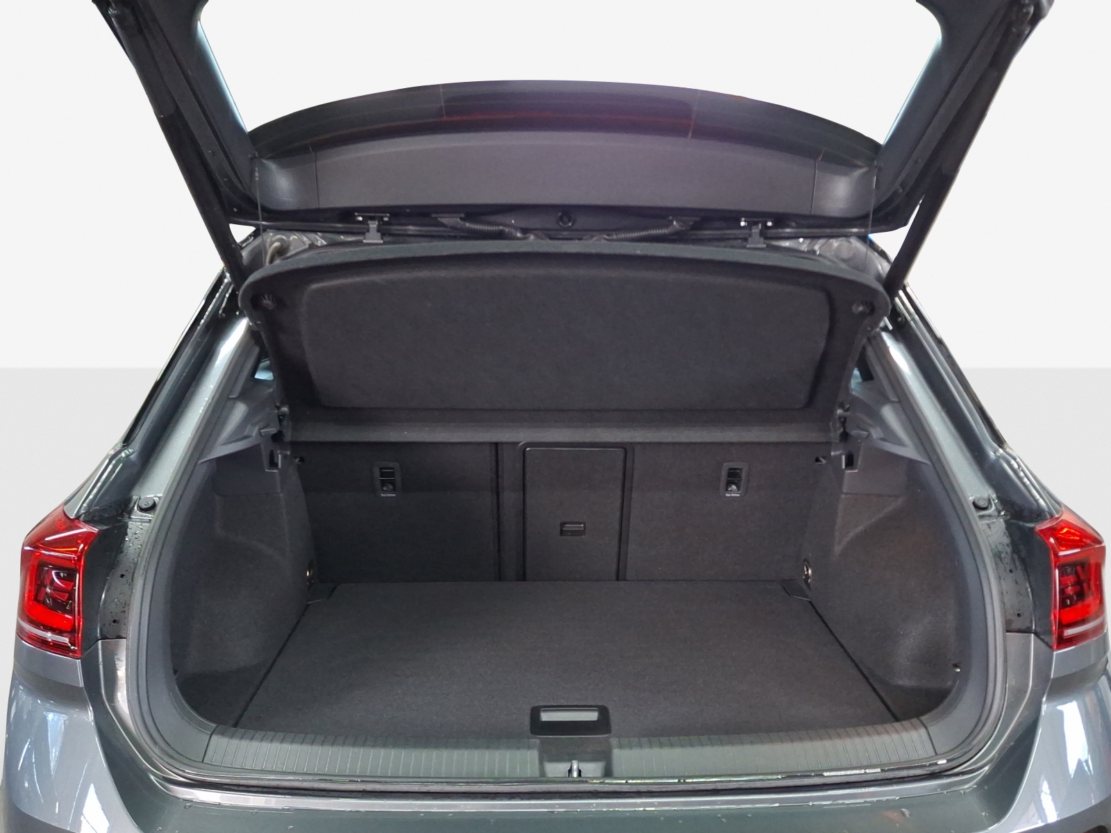 VW T-Roc 2.0 TSI R-Line DSG 4Motion-image-12